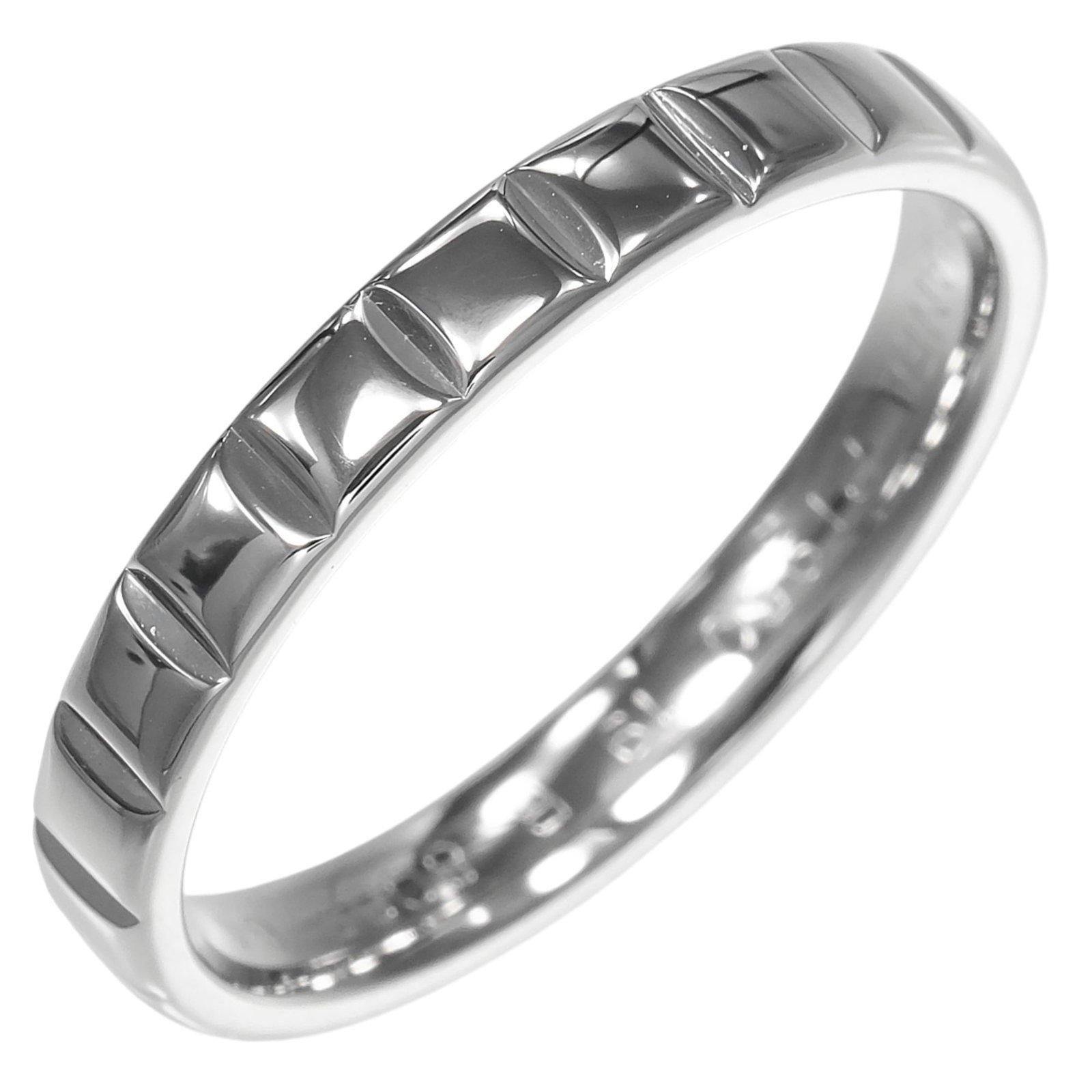 Chanel Band Ring Platinum 950: Chanel Band Ring Platinum 950 Platinum 950 band ring from Chanel, featuring a sleek and modern design. This used item is in like new condition with hardly any traces of usage, making it a great