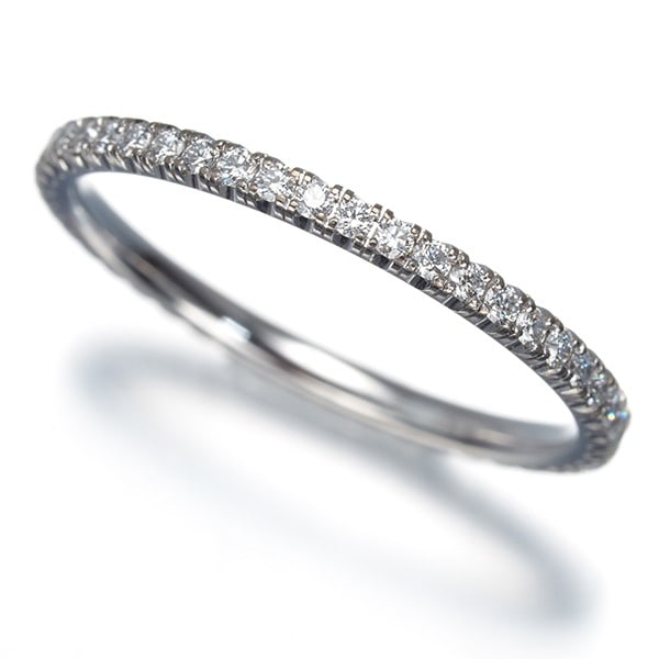 Diamond Ring Cartier Etincelle De Cartier Full Eternity Eu49 18K Wg: Diamond Ring Cartier Etincelle De Cartier Full Eternity Eu49 18K Wg 18k White Gold Diamond Ring Cartier Etincelle De Cartier Full Eternity EU49. This stunning ring features a full eternity band adorne