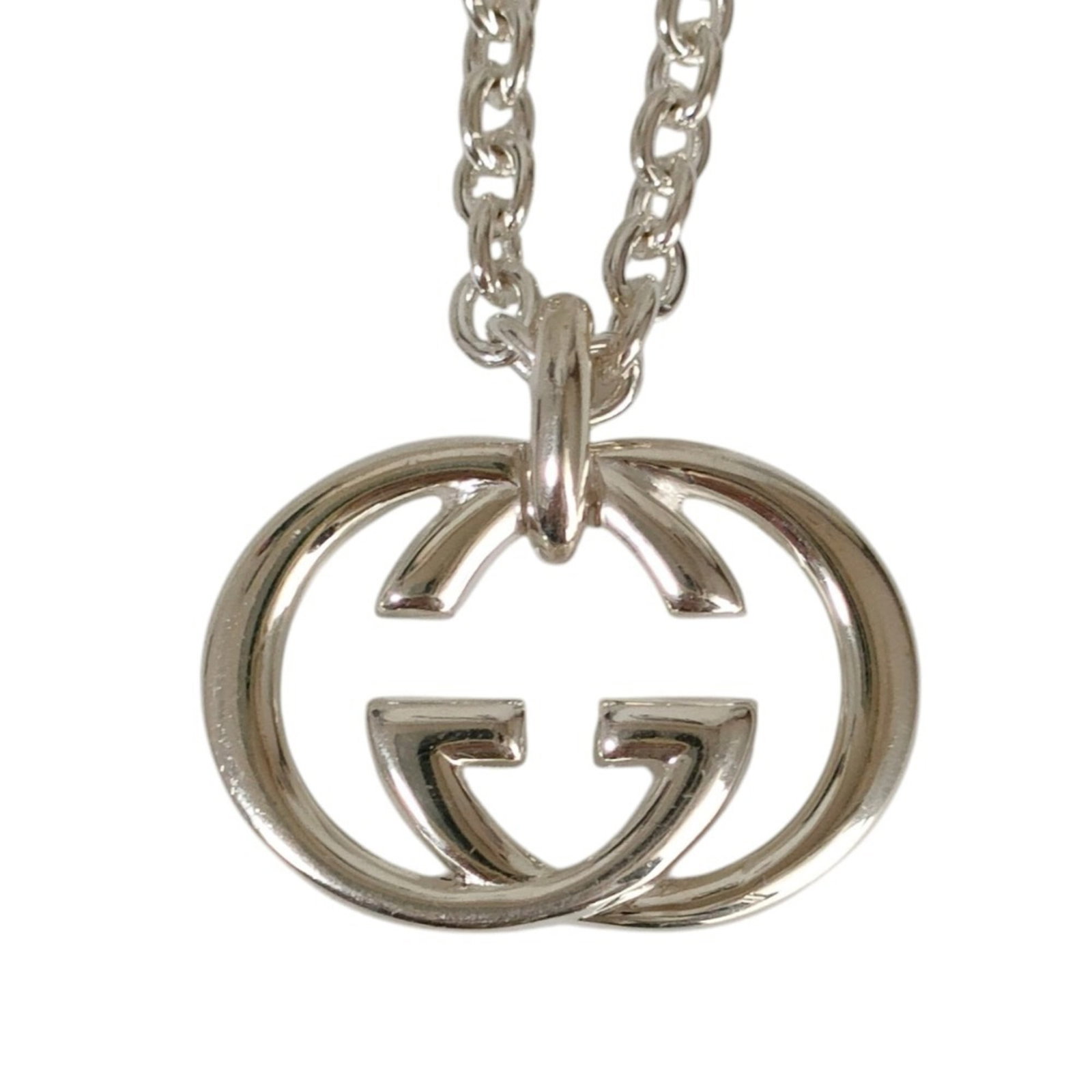 Men's Women's Pendant Silver Chain Interlocking G Sv925 Gucci: Men's Women's Pendant Silver Chain Interlocking G Sv925 Gucci Silver Gucci Pendant Necklace in 925, Interlocking G Design. This stylish silver necklace features an interlocking 'G' design with a