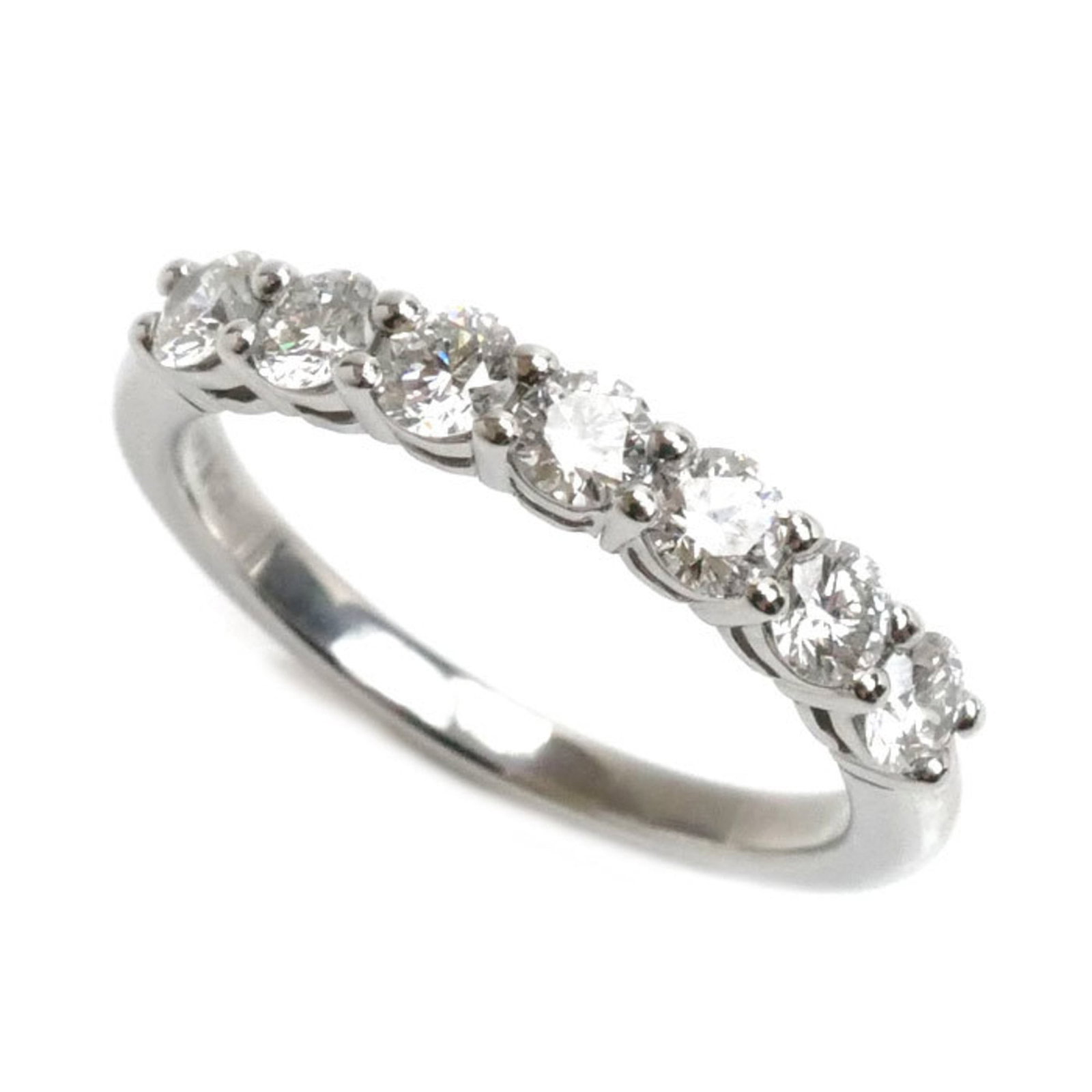 Platinum ring by Tiffany band: Platinum ring by Tiffany band Platinum ring by Tiffany band, featuring a high-quality platinum construction with a 950 hallmark for durability and strength. This used item has been carefully maintaine