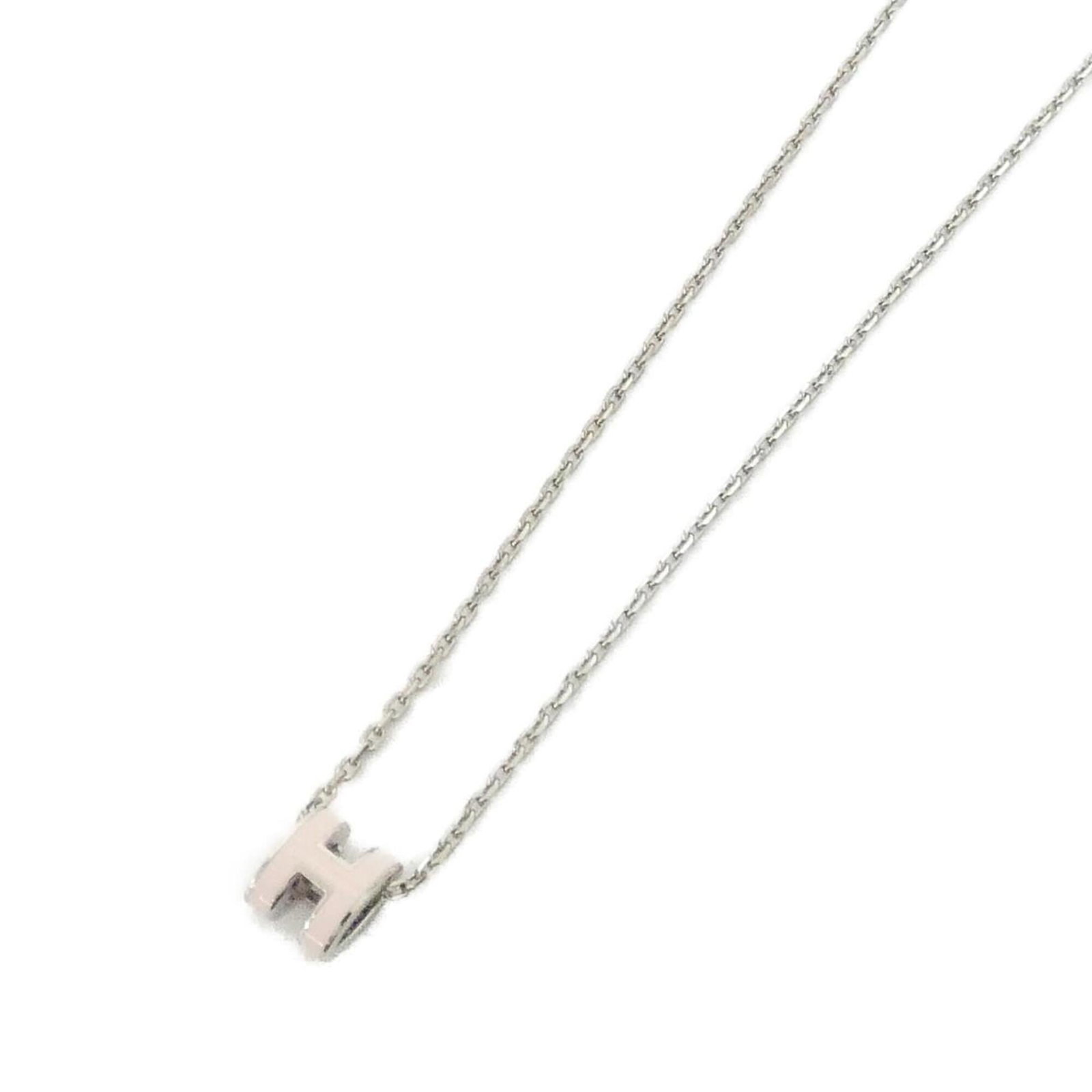 Hermes Pop H Mini 147992Fp Necklace: Hermes Pop H Mini 147992Fp Necklace Palladium rose dragee details add elegance to the Hermes Pop H Mini 147992Fp Necklace, which features a 7mm x 9mm pendant. The necklace's 40 cm circumference is