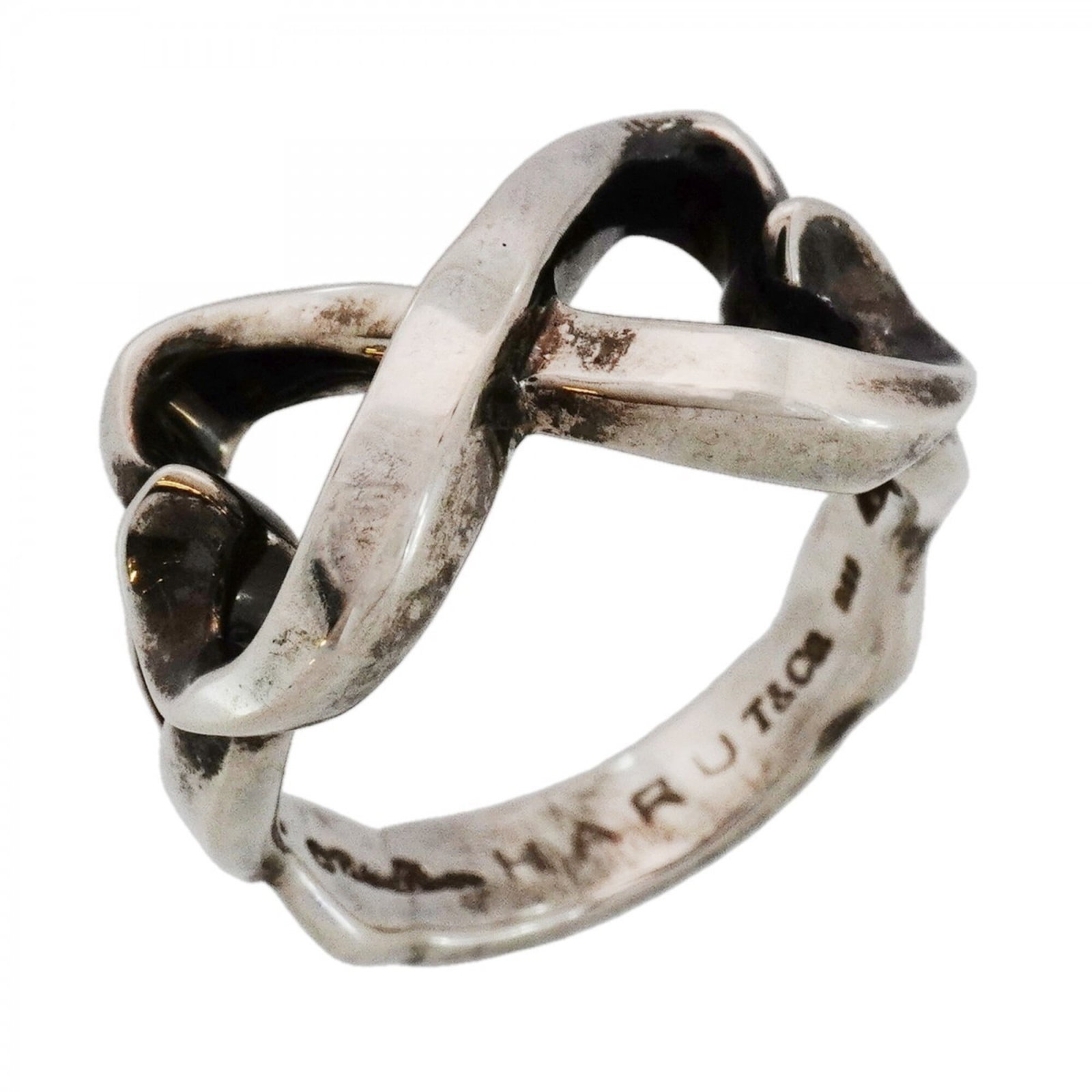 Tiffany Band Ring Silver 925: Tiffany Band Ring Silver 925 Silver 925 Tiffany Band Ring, Us Size 6.5, in good condition with traces of usage and minor scratches. This band ring features a silver 925 material and bears the Tiffany 