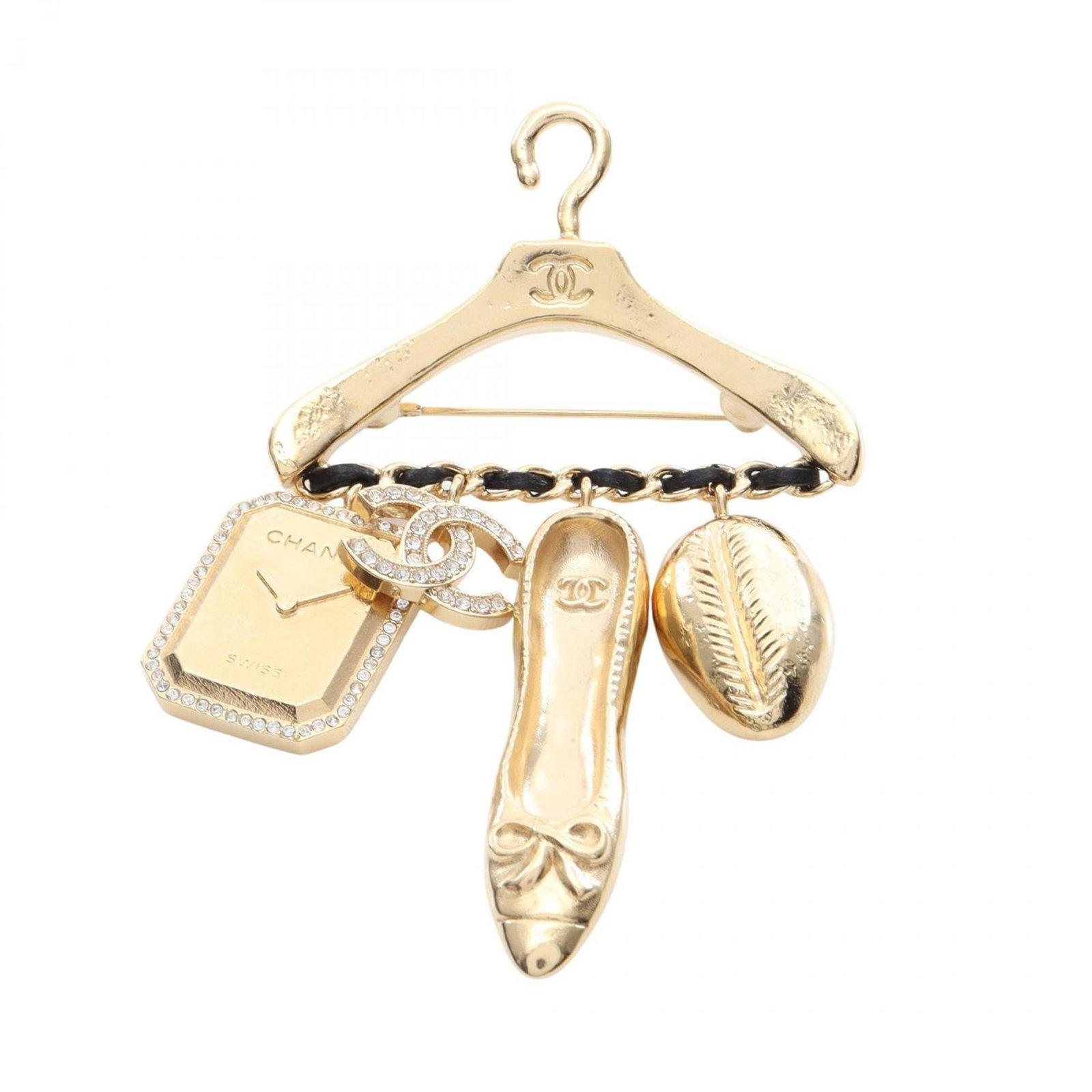 Leather Plating Gold Chanel Brooch: Leather Plating Gold Chanel Brooch Gold plating and black leather come together in this Chanel brooch, featuring a sleek design with subtle scratches and dirt from previous use. The gold plating adds