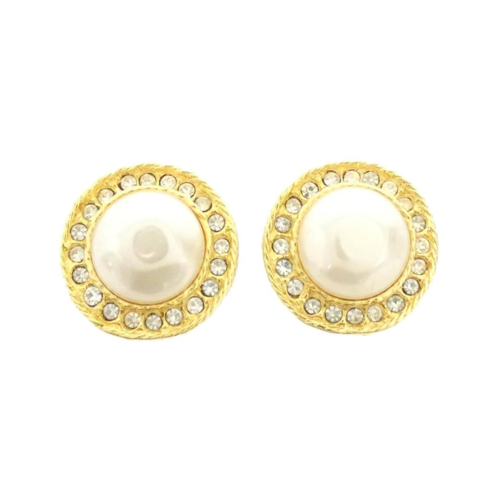 Chanel Clip Earrings: Chanel Clip Earrings Gold and White Chanel Clip Earrings, measuring 22.00mm x 22.00mm, feature a classic design with a few traces of usage visible, including some scratches and dirt. The condition is