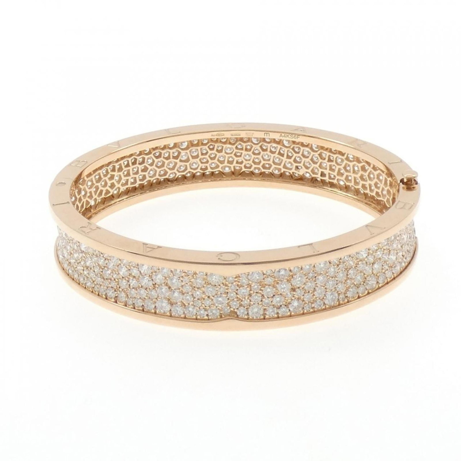 Pink Gold 18K Bangle Bvlgari: Pink Gold 18K Bangle Bvlgari Pink Gold 18K Bangle Bvlgari - A statement piece from the renowned Italian luxury brand, this pink gold bangle boasts a sleek design and 18K gold material. Measuring 16.5c