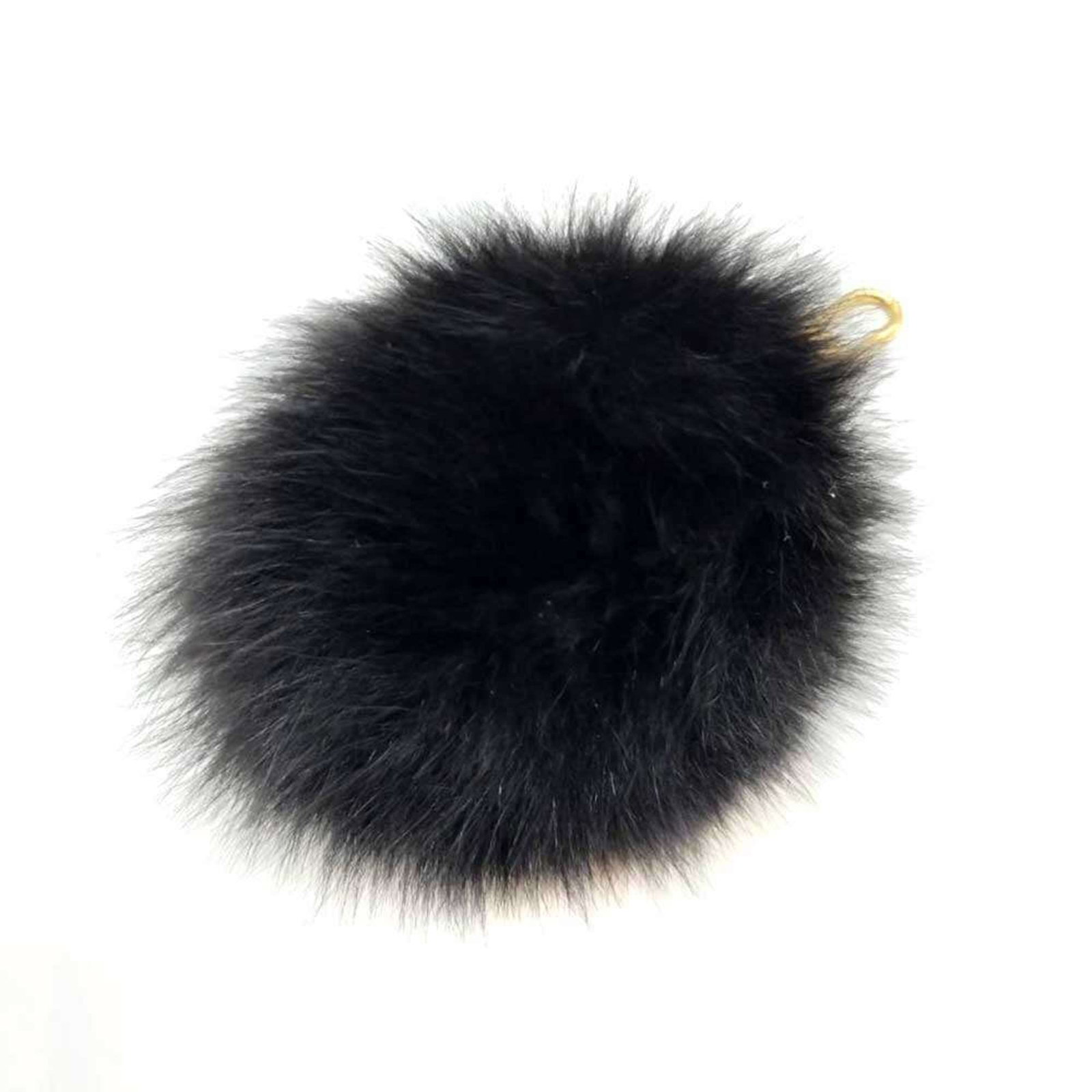 Handbag Fur Charm Louis Vuitton: Handbag Fur Charm Louis Vuitton Used Louis Vuitton handbag charm made from genuine fur, attached to a chain measuring 70.00mm in length. The charm bears traces of usage and minor scratches/dirt, indic