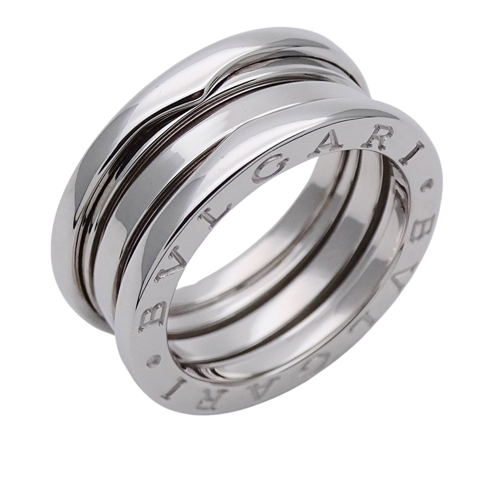 Bvlgari Band Ring White Gold (18K): Bvlgari Band Ring White Gold (18K) Bvlgari Band Ring White Gold (18K) features an 8.4mm wide band crafted from high-quality white gold, weighing 9.9g. With a few traces of usage visible, this ring is