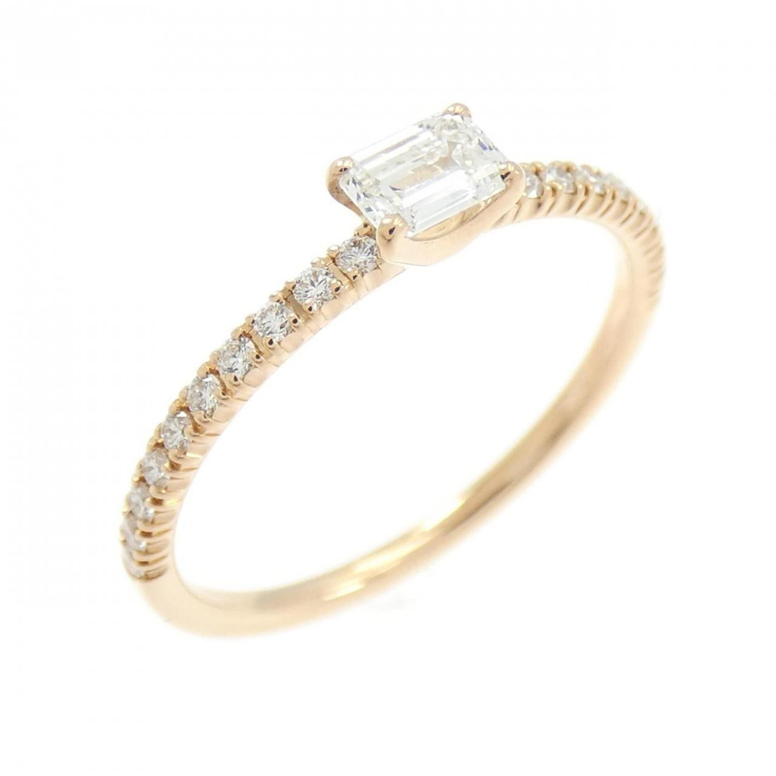 Pink gold 18k ring band from Cartier: Pink gold 18k ring band from Cartier Pink gold 18k ring band from Cartier, featuring a subtle pink hue and diamond accents. This elegant piece boasts the iconic Cartier design, carefully crafted to ad