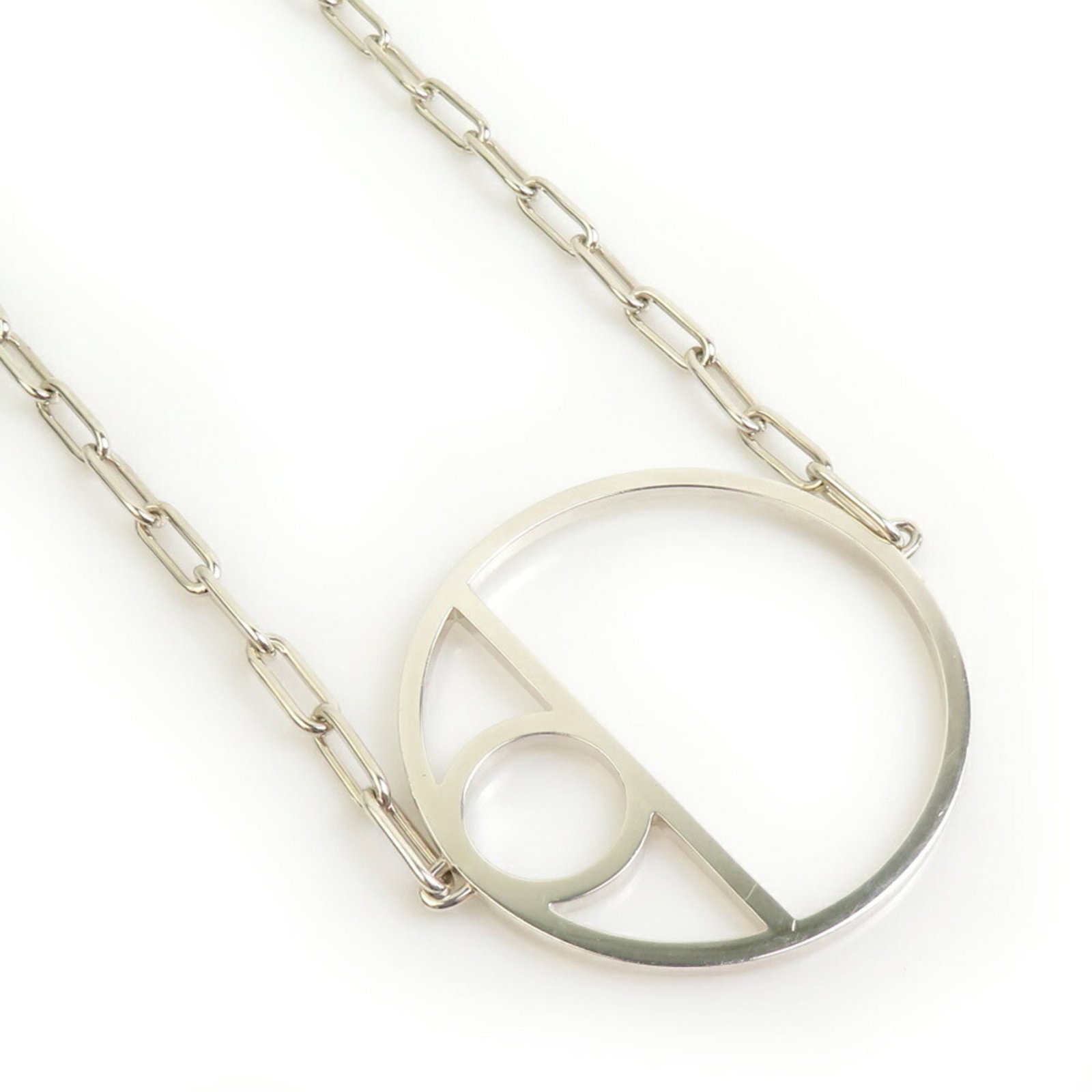 Hermes Necklace Chaine D'Ancrehem Silver 925 Men'S Women'S 90140A: Hermes Necklace Chaine D'Ancrehem Silver 925 Men'S Women'S 90140A Silver 925 Hermes Necklace Chaine D'Ancre features a striking pendant with a 55mm x 55mm design, available in both men's and women's