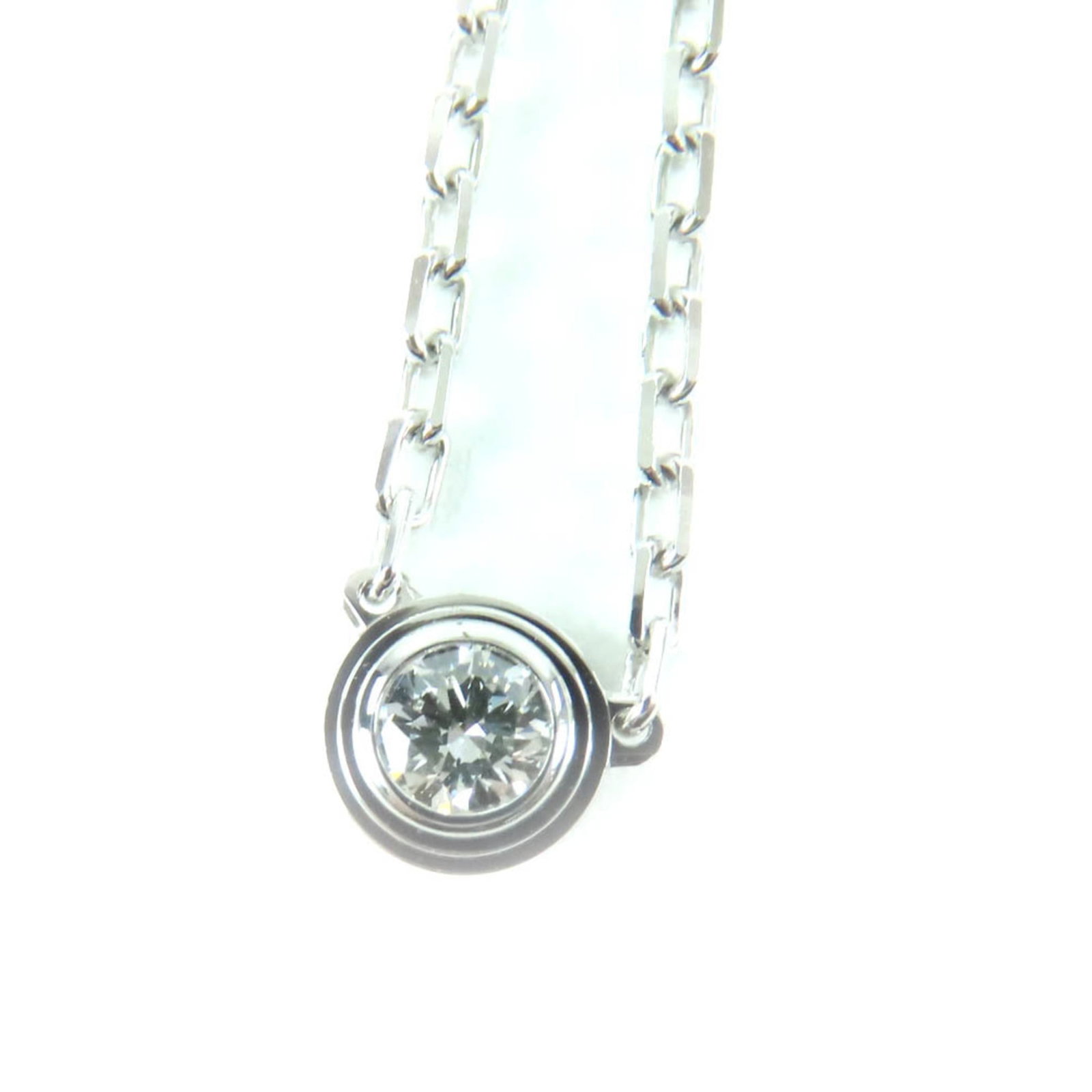 Cartier B7215900 Damour Sm 750 (Wg) 136Eyv Approx. 0.09Ct 1P Diamond Necklace Silver Total Weight: Cartier B7215900 Damour Sm 750 (Wg) 136Eyv Approx. 0.09Ct 1P Diamond Necklace Silver Total Weight Cartier's Damour Sm 750 (Wg) 136Eyv Approx. 0.09Ct 1P Diamond Necklace features a beautiful 5mm