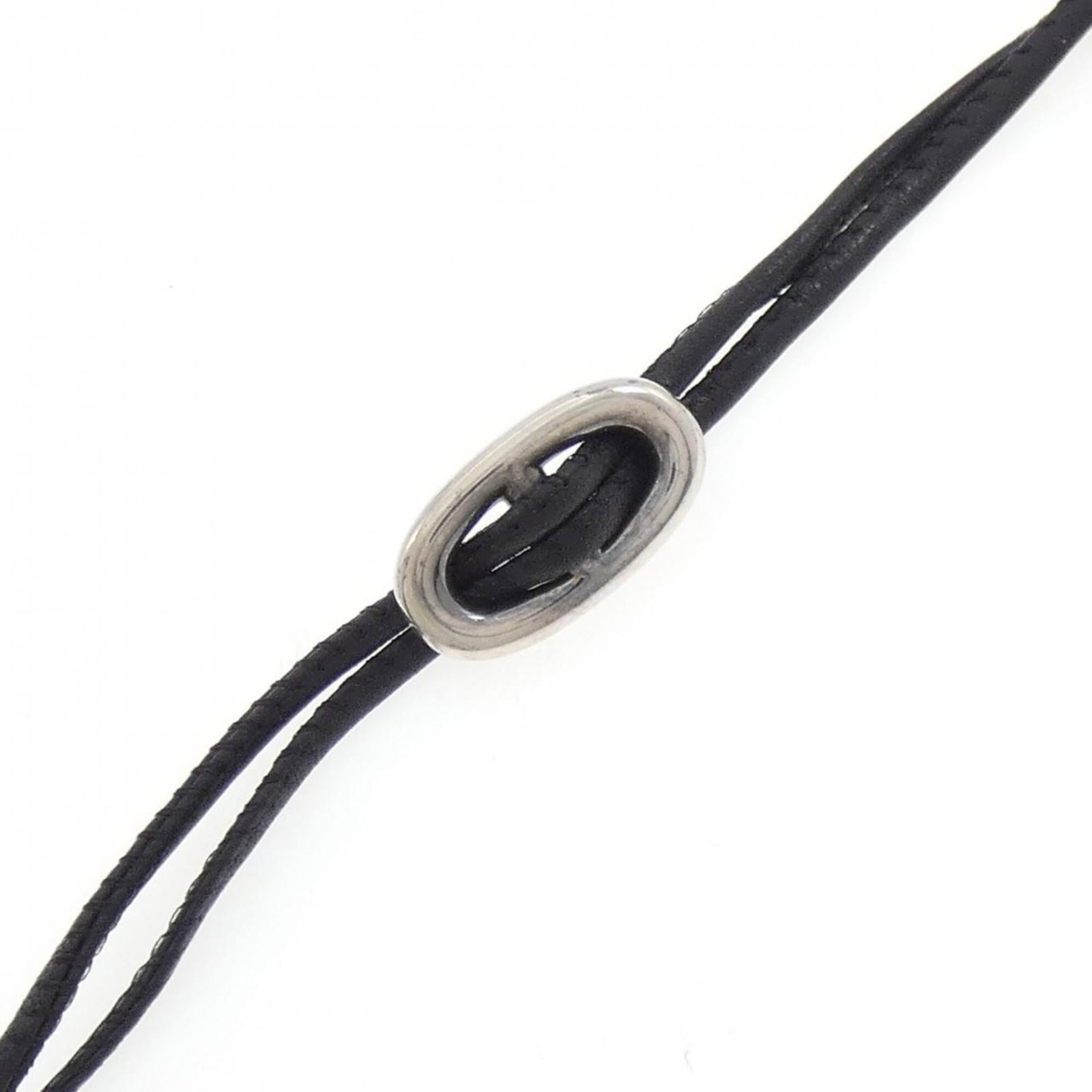 Silver Charm Bracelet 925 by Hermes: Silver Charm Bracelet 925 by Hermes Silver Charm Bracelet 925 by Hermes features a sleek and sophisticated design, with a total length of 17cm. The bracelet boasts a high-quality silver construction,