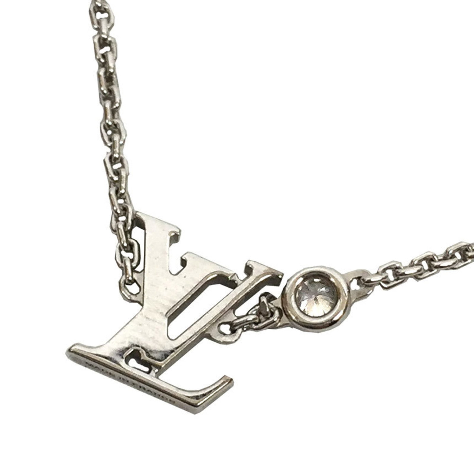 Louis Vuitton Pendant Idylle Blossom Necklace With Diamonds Q93653 Au750 White Gold Women'S Fine: Louis Vuitton Pendant Idylle Blossom Necklace With Diamonds Q93653 Au750 White Gold Women'S Fine Louis Vuitton's Idylle Blossom Necklace shines with diamonds in white gold, its delicate design