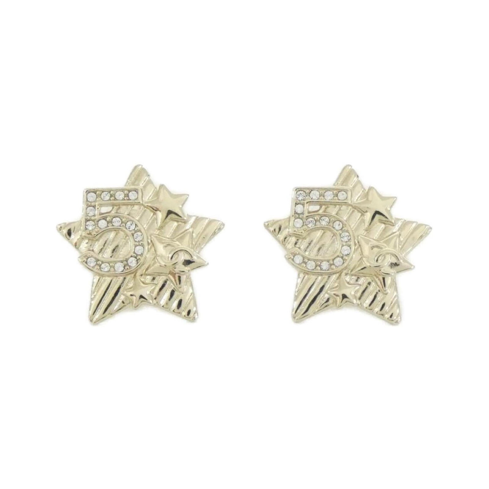 Chanel Stud Earrings: Chanel Stud Earrings Stud earrings in clear and gold, measuring 25.00mm x 25.00mm, bearing a few traces of usage with some scratches / dirt visible. The condition is described as very good, with sligh