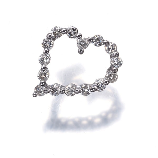 Diamond 0.57Ct Heart Pendant 18K 750 White Gold: Diamond 0.57Ct Heart Pendant 18K 750 White Gold Diamond 0.57Ct Heart Pendant in 18K White Gold. This elegant heart-shaped pendant showcases a natural diamond, set in high-quality 18k white gold. The c