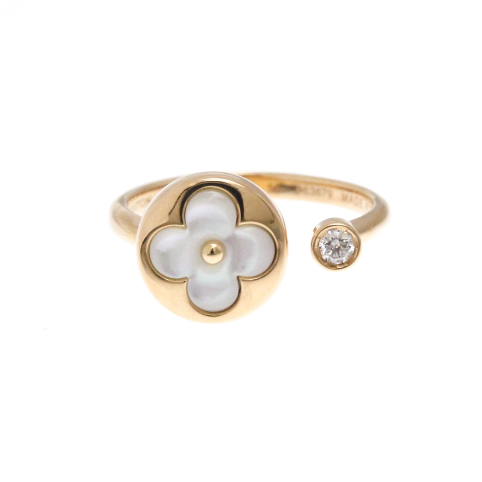 Pink Gold Band Ring Louis Vuitton 18K: Pink Gold Band Ring Louis Vuitton 18K Pink Gold Band Ring Louis Vuitton 18K features a striking pink gold band with a diamond and mother of pearl stone, set in 18k gold. The ring boasts a classic