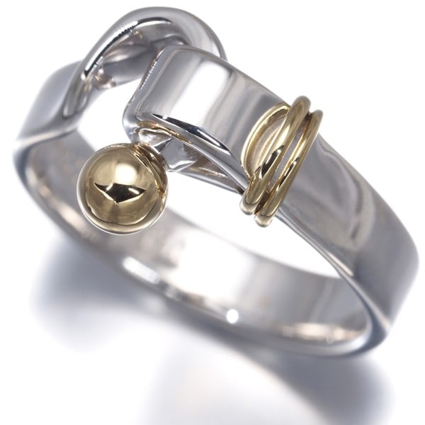 Tiffany&Co. Ring Love Knot Hook & Eye Us6-6.25 Silver 925/ 18K Yg: Tiffany&Co. Ring Love Knot Hook & Eye Us6-6.25 Silver 925/ 18K Yg Sterling Silver Tiffany&Co. Ring Love Knot Hook & Eye features a classic design with no stone, showcasing the brand's signature style.