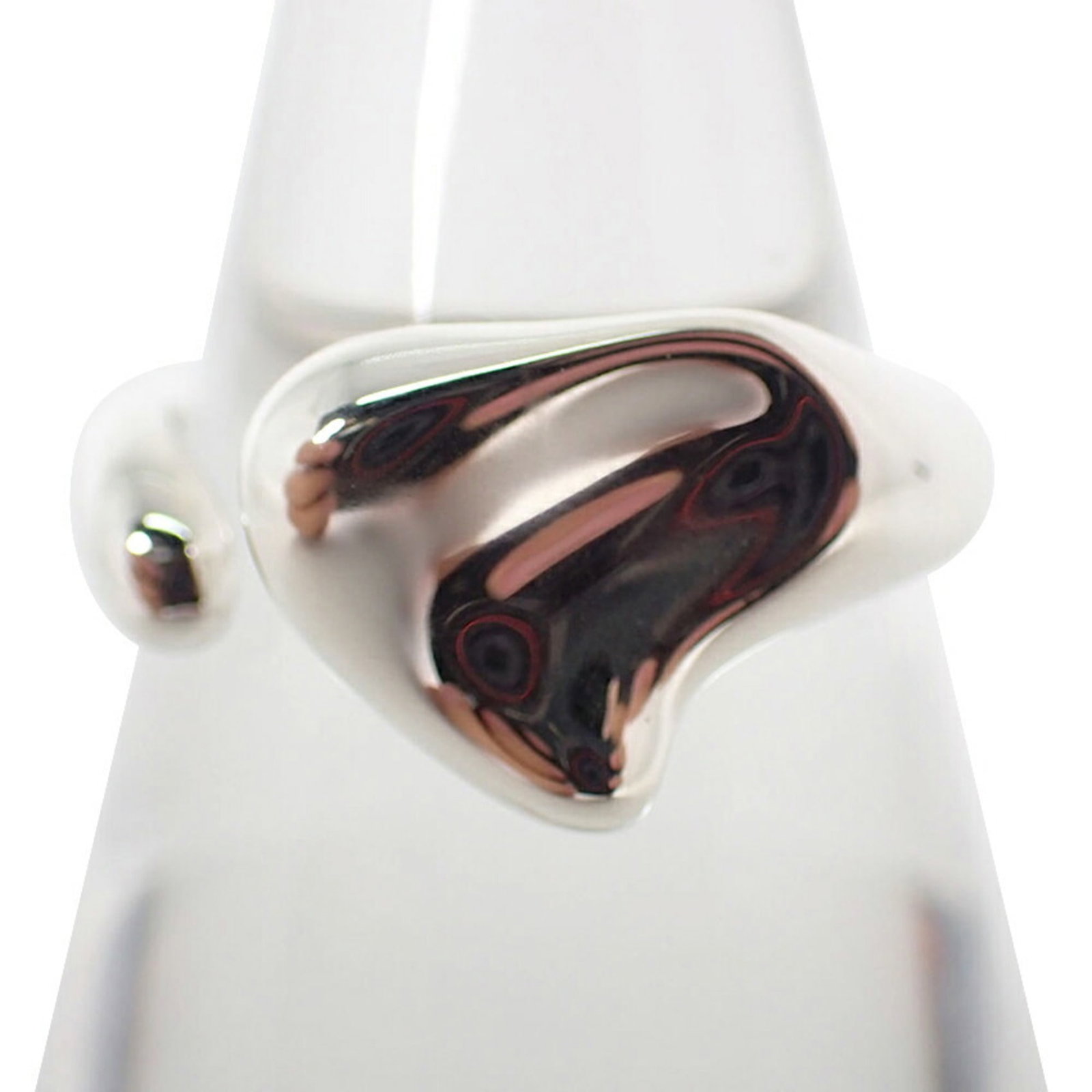 Sterling Silver Ring Tiffany Band: Sterling Silver Ring Tiffany Band Sterling Silver Ring Tiffany Band - A Pre-Owned Women's Band in Excellent Condition. This 50mm sterling silver band features the iconic Tiffany brand and has a few