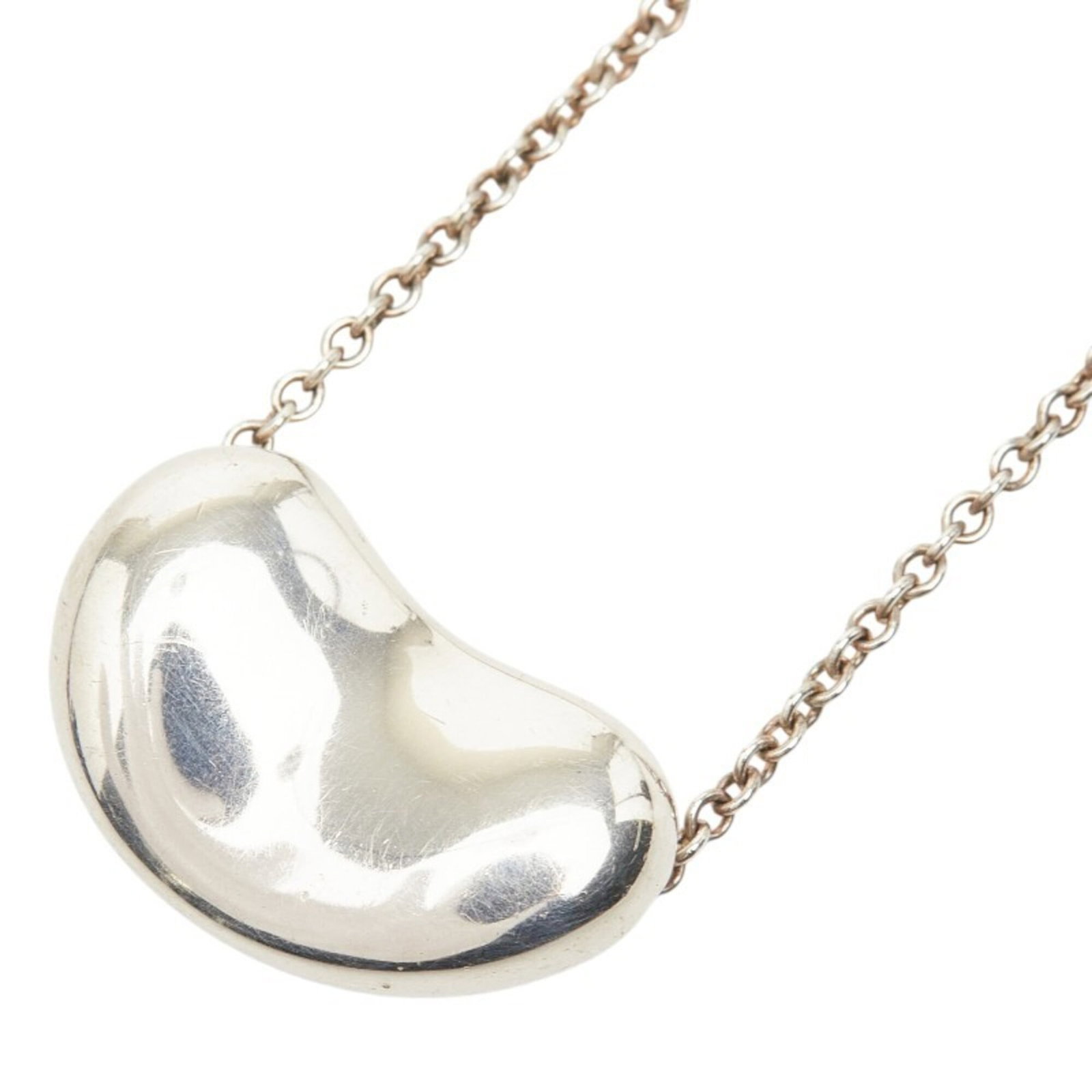 Women's silver Sv925 Bean Necklace Tiffany: Women's silver Sv925 Bean Necklace Tiffany Silver Sv925 Bean Necklace by Tiffany features a 12.9mm x 20.4mm pendant with a 40.5 cm / 15.94'' adjustable neck circumference, crafted from high-quality si