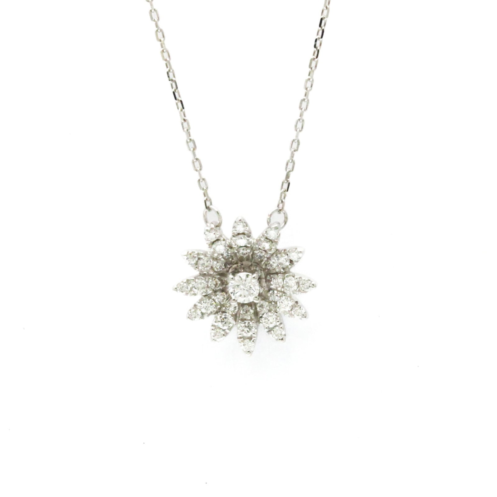 Gucci Flora Diamond Necklace White Gold (18K) Diamond Menwomen Fashion Pendant Necklace (Silver) (1 of 10)