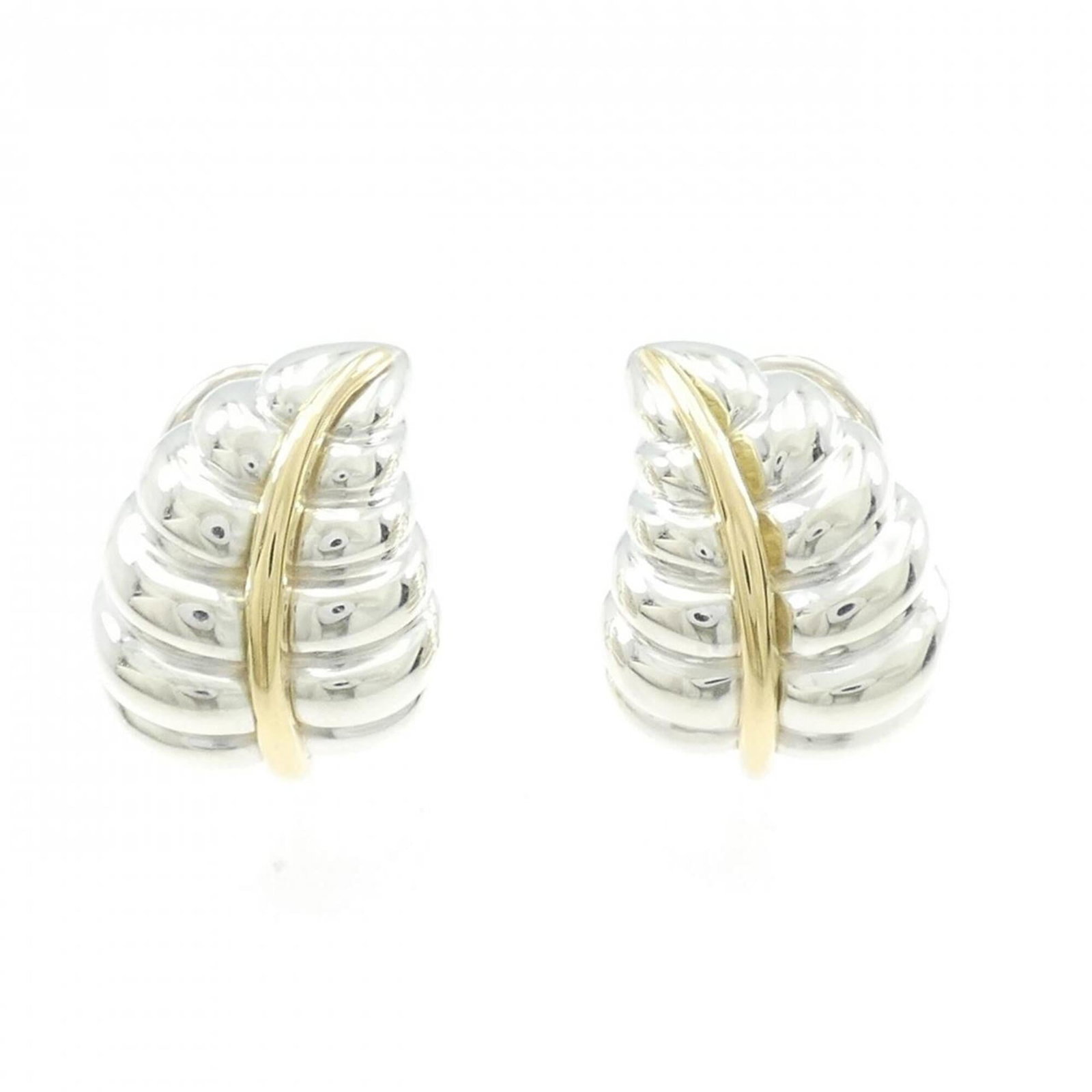 Tiffany Stud Earrings Silver 925 Yellow Gold (18K): Tiffany Stud Earrings Silver 925 Yellow Gold (18K) Silver and yellow gold stud earrings from Tiffany, featuring a classic design. The 18K yellow gold accents add a touch of luxury to the sterling