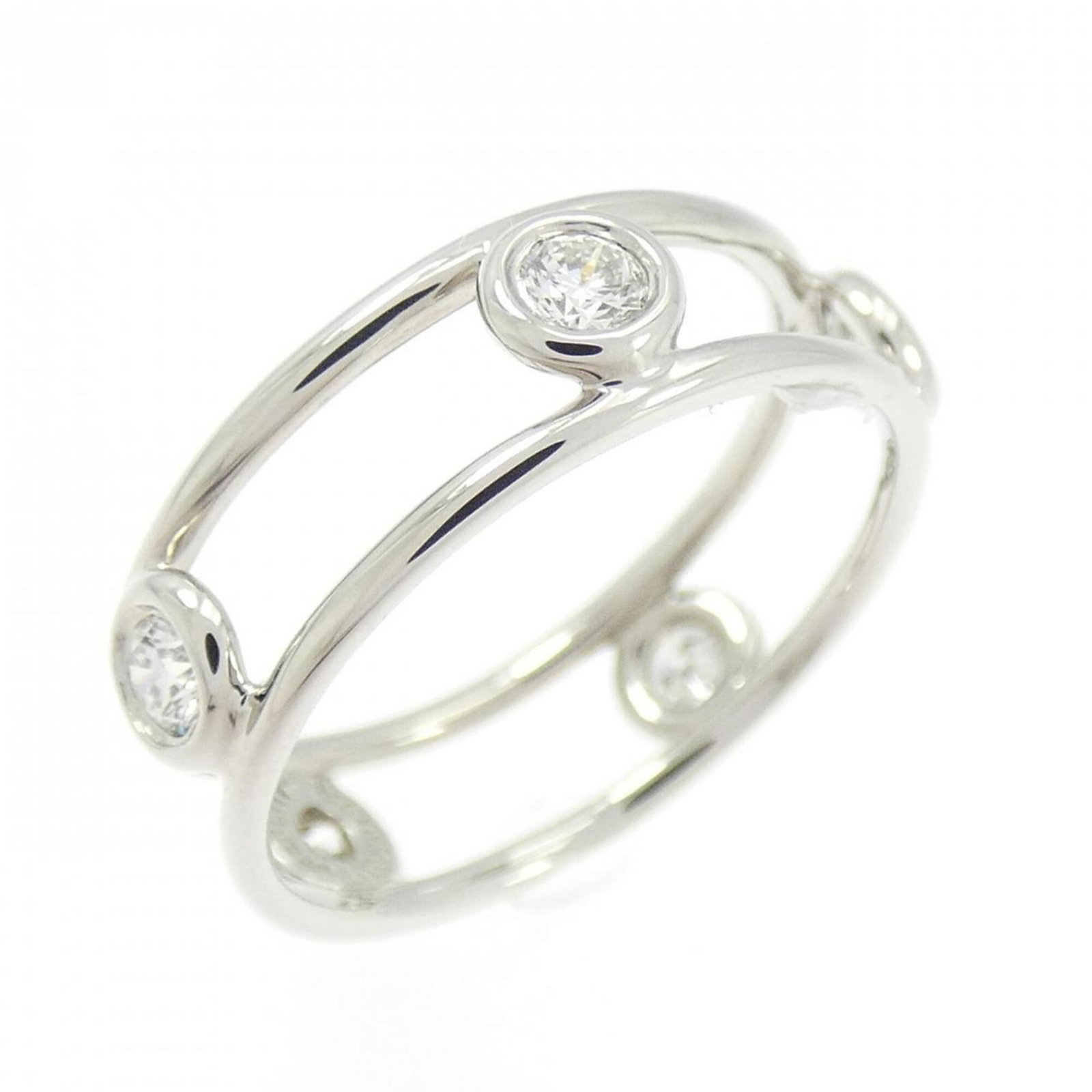 Platinum ring by Tiffany band: Platinum ring by Tiffany band Platinum ring by Tiffany features a diamond stone set in a band style ring, crafted from high-quality platinum material. The item is available in US size 4 and has been c