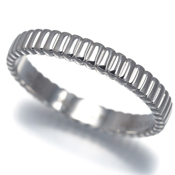Quatre Grosgrain Small White Gold 750 18K Ring: Quatre Grosgrain Small White Gold 750 18K Ring Boucheron's Quatre Grosgrain collection shines in this elegant small white gold 18k ring, featuring the brand's signature style. With its classic band de