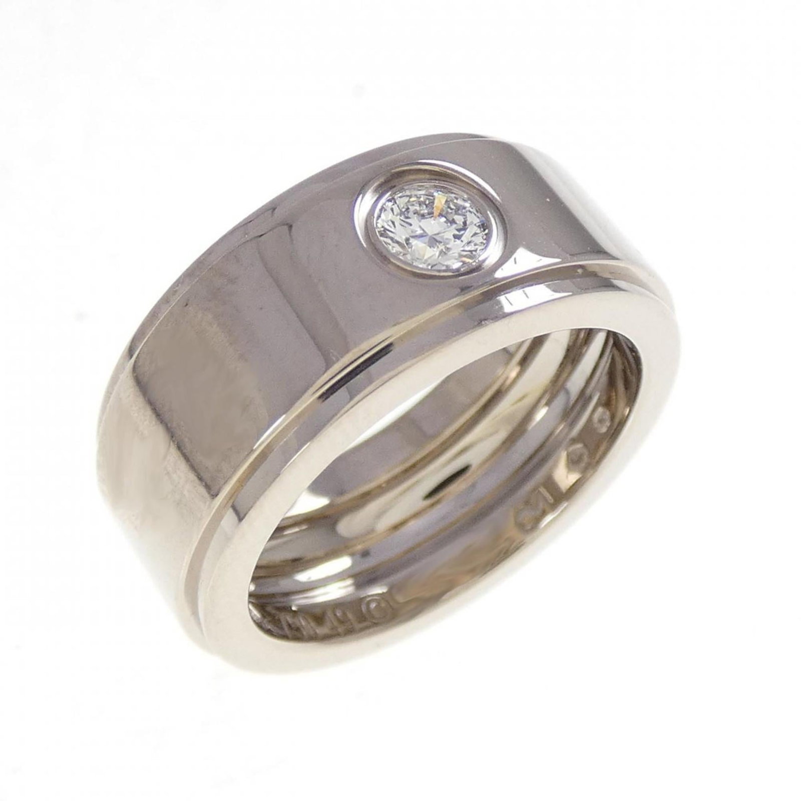White Gold Cartier Band Ring 18K: White Gold Cartier Band Ring 18K White Gold Cartier Band Ring 18K features an 18k white gold band with diamond accents, showcasing the luxury hallmark of Cartier. This used ring is in very good