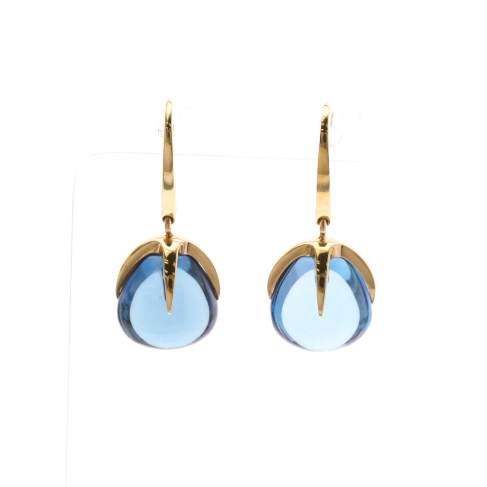 Pomellato Drop Earrings Pink Gold (18K): Pomellato Drop Earrings Pink Gold (18K) Pink Gold (18K) drop earrings featuring a vibrant pink hue, adorned with topaz stones. The 30mm x 12.50mm design showcases the elegant simplicity of