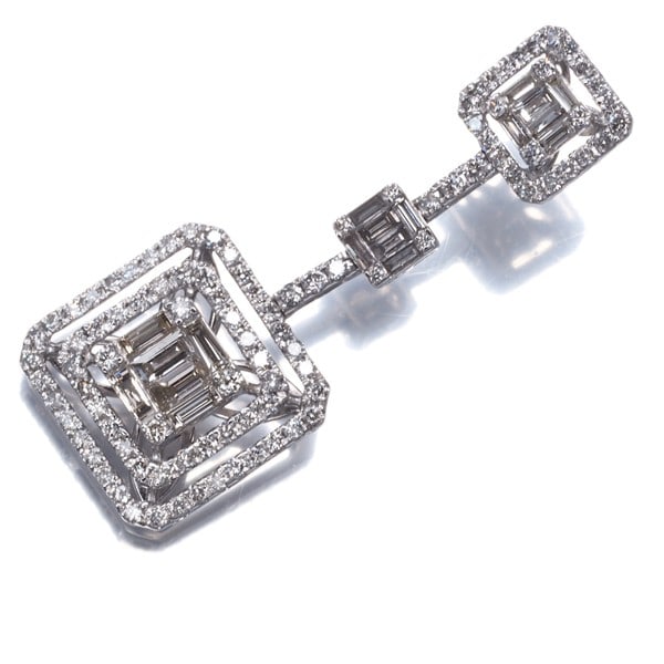 Diamond 1.15Ct Baguette-Cut Square Classic Pendant 18K 750 White Gold: Diamond 1.15Ct Baguette-Cut Square Classic Pendant 18K 750 White Gold 18k white gold pendant features a stunning 1.15ct diamond in baguette-cut square shape, set in a classic design. The natural