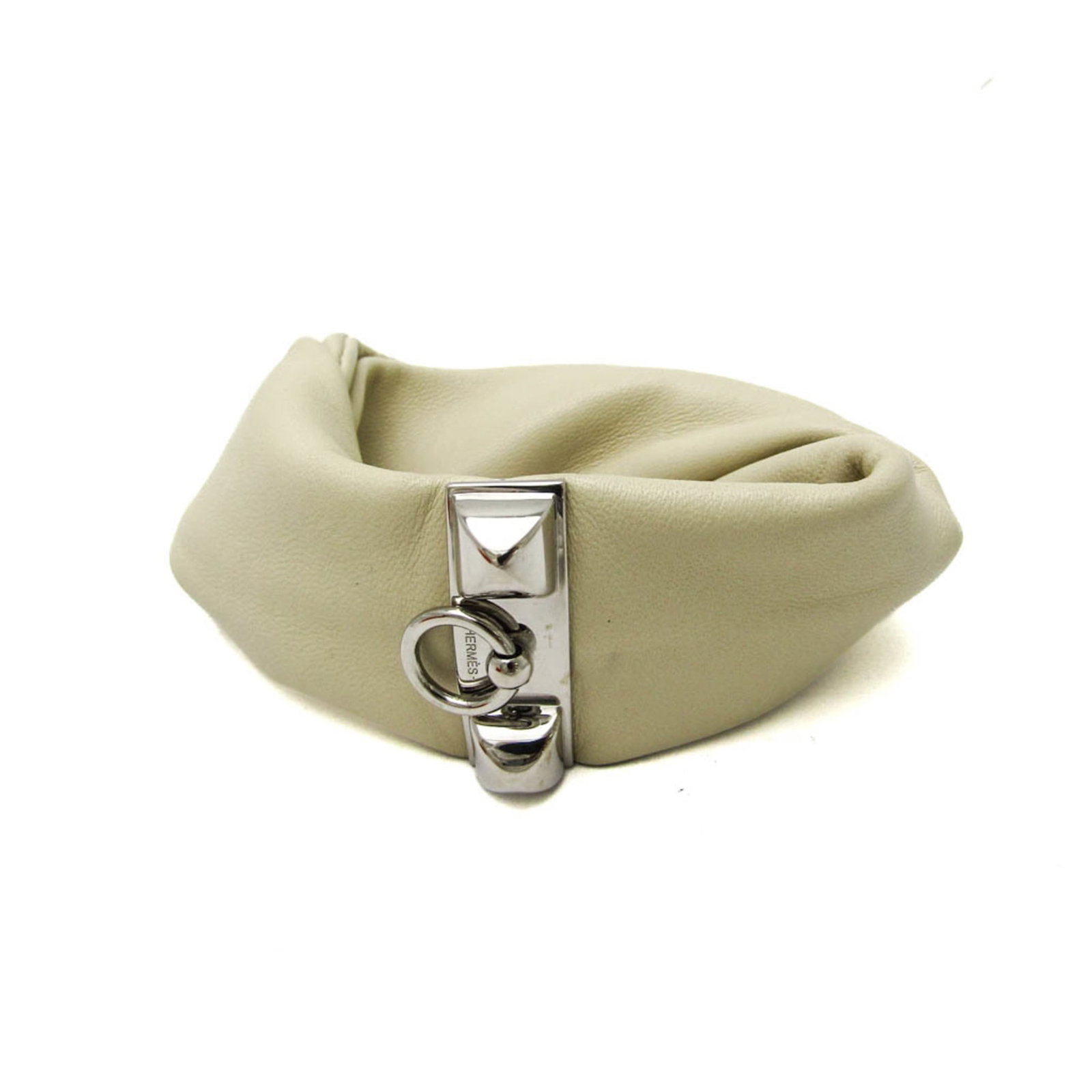 Hermes Bangle Leather: Hermes Bangle Leather Light Beige Hermes Bangle Leather, measuring 19cm in length and 3.5cm in width, features a casual design made from high-quality leather with some traces of usage visible. The