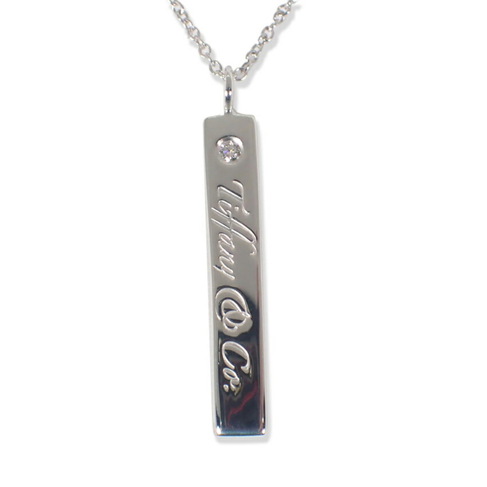 Diamond Pendant Necklace Tiffany Notes 925: Diamond Pendant Necklace Tiffany Notes 925 Sterling silver necklace with a diamond pendant from Tiffany, bearing the hallmark 925. The necklace features a 42.5 cm circumference and a pendant