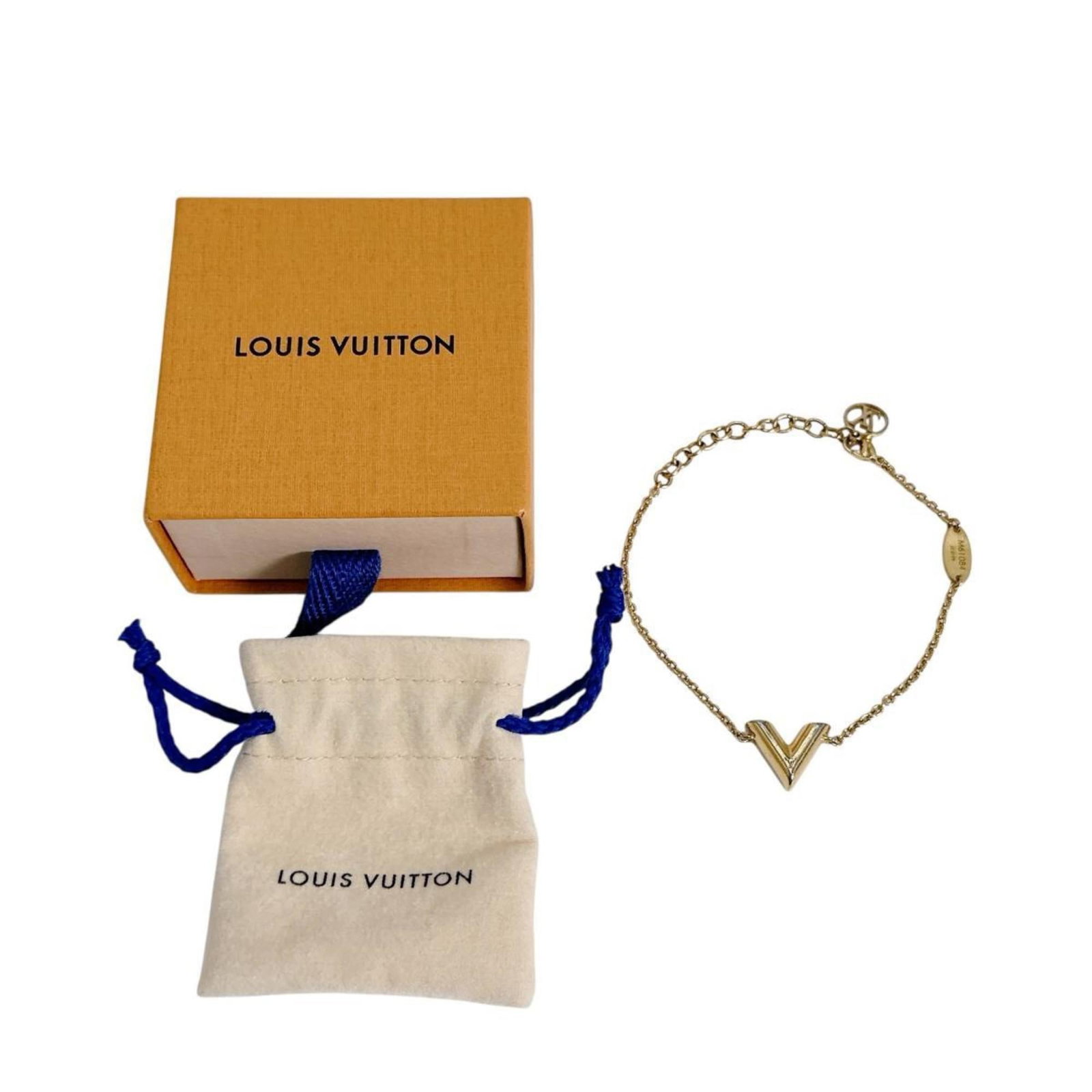 Charm of Louis Vuitton Metal: Charm of Louis Vuitton Metal This Louis Vuitton metal charm bracelet boasts a classic gold finish, measuring 20cm in length. With its distinctive metal design and subtle signs of wear, it offers a uni