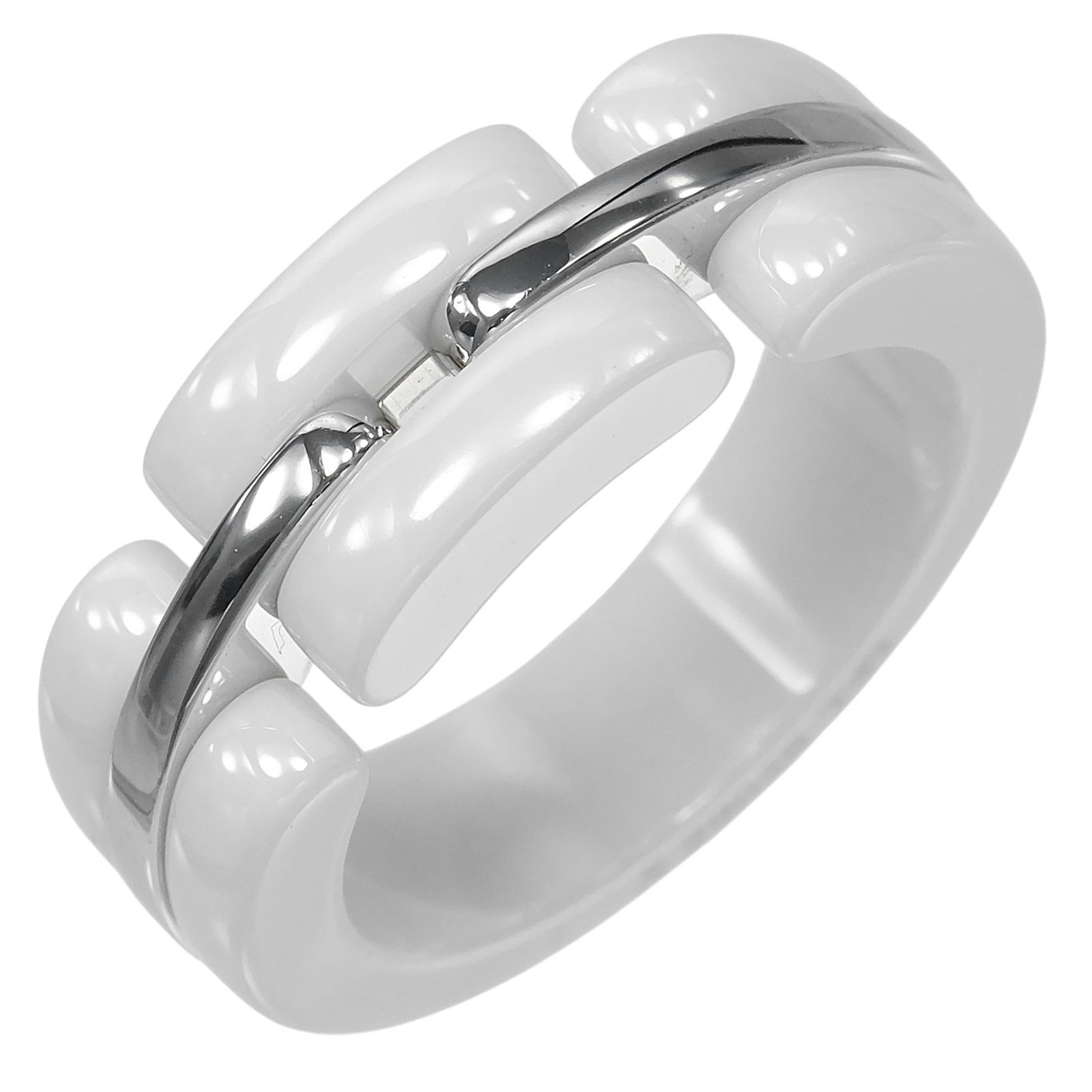 White Ceramic Gold Ring Chanel Band 18K: White Ceramic Gold Ring Chanel Band 18K This 18K White Gold Band Ring features a striking white ceramic design, reminiscent of the iconic Chanel style. The ring's ceramic material and gold band give i