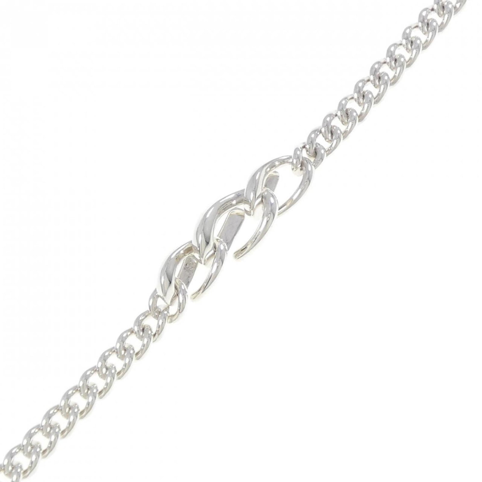 Tiffany bracelet link: Tiffany bracelet link Silver Tiffany bracelet link with a total length of 20cm, featuring a silver-plated metal construction and a width of 9.8mm. This used item shows some traces of usage, including 