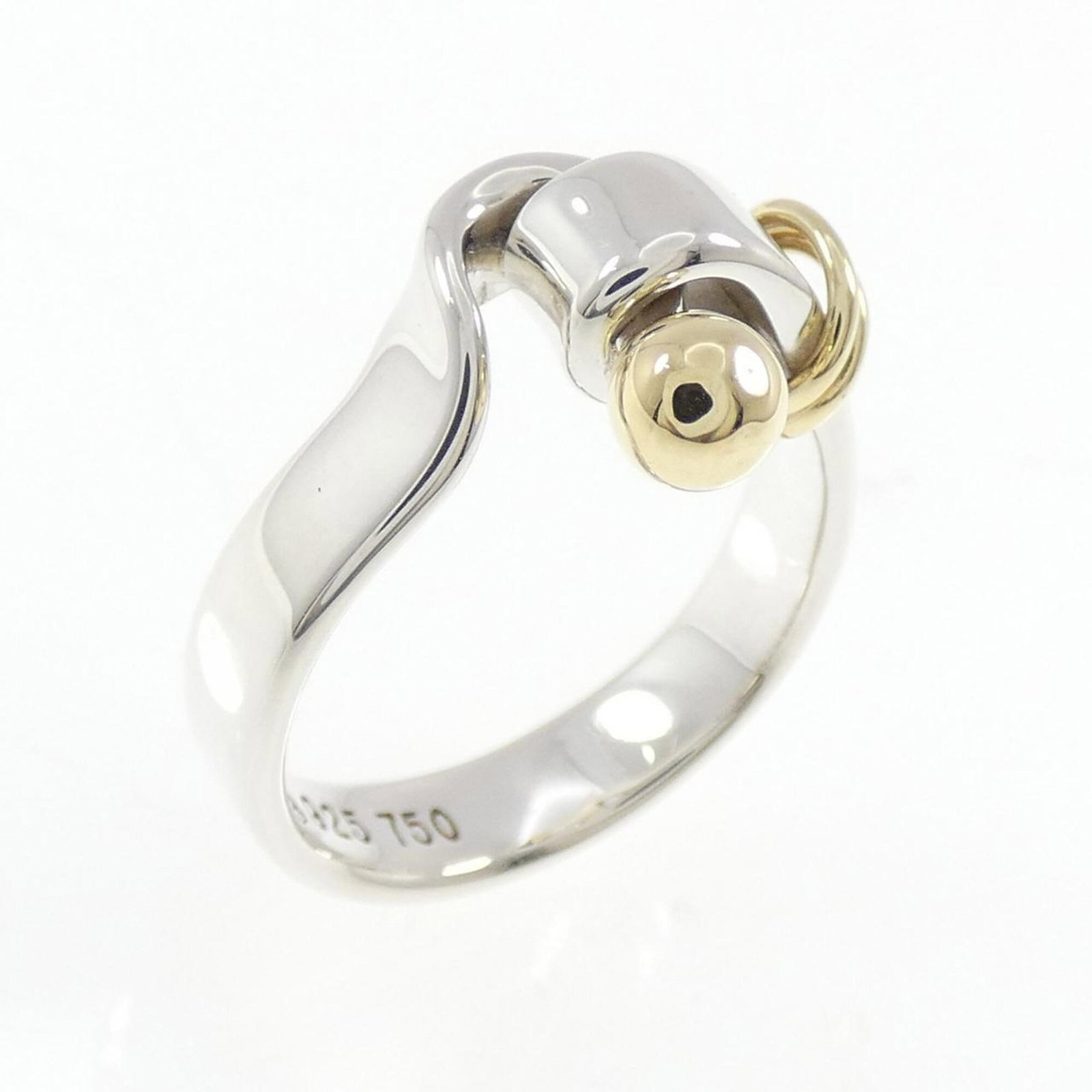 Tiffany Band Ring Silver 925 Yellow Gold (18K): Tiffany Band Ring Silver 925 Yellow Gold (18K) Silver 925 and 18K Yellow Gold band ring from Tiffany, featuring a subtle combination of two precious metals. This used item shows some signs of wear,