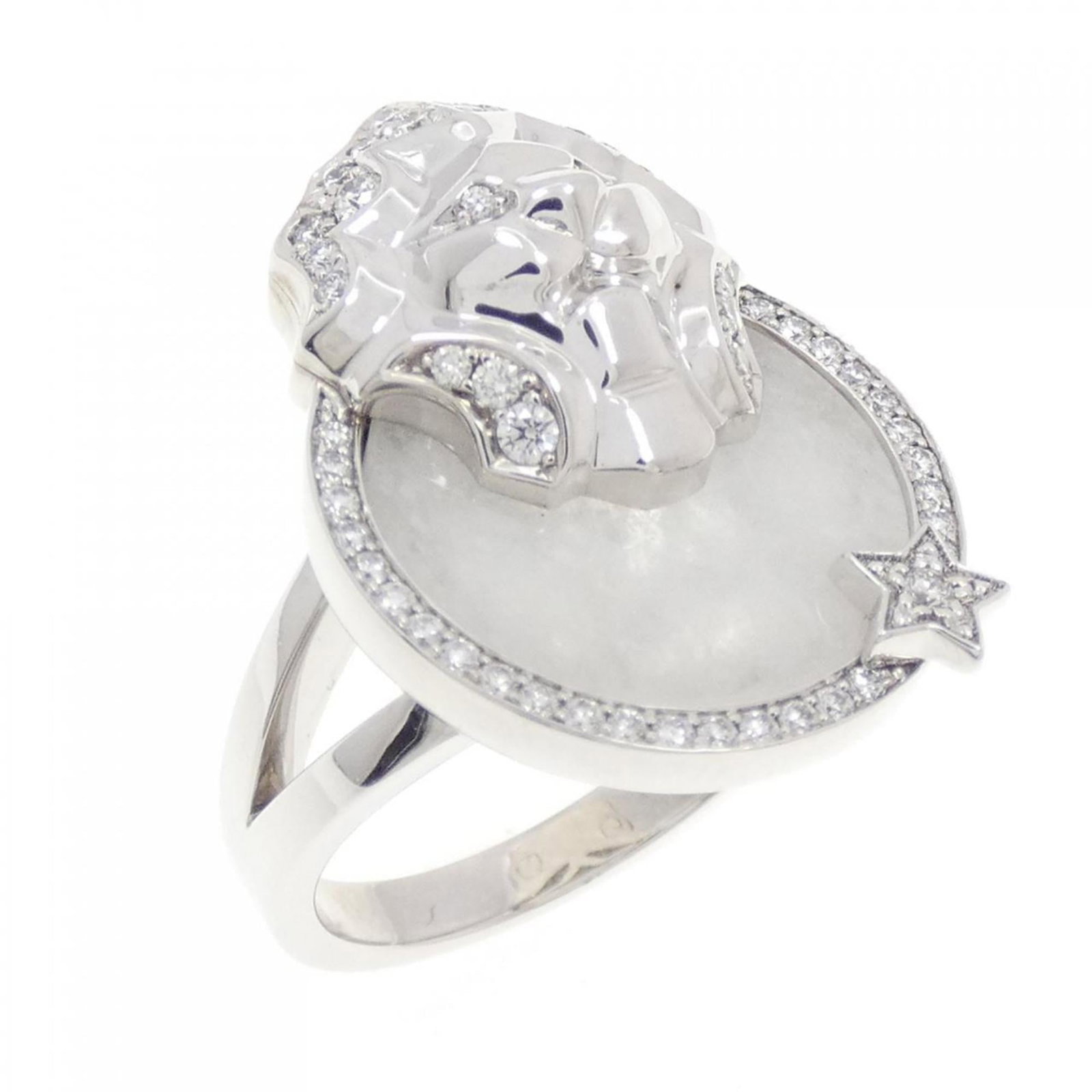 Chanel White Gold Ring Band 18K: Chanel White Gold Ring Band 18K Chanel's iconic White Gold Ring Band 18K boasts understated elegance with its sleek design and premium white gold material, expertly crafted to create a timeless