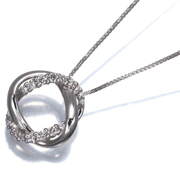 Twist Circle 950 850 Diamond Necklace Platinum Vendome: Twist Circle 950 850 Diamond Necklace Platinum Vendome Twist Circle 950 850 Diamond Necklace Platinum Vendome bears a signature. Made from platinum with 950 metal purity, this pendant showcases a natu