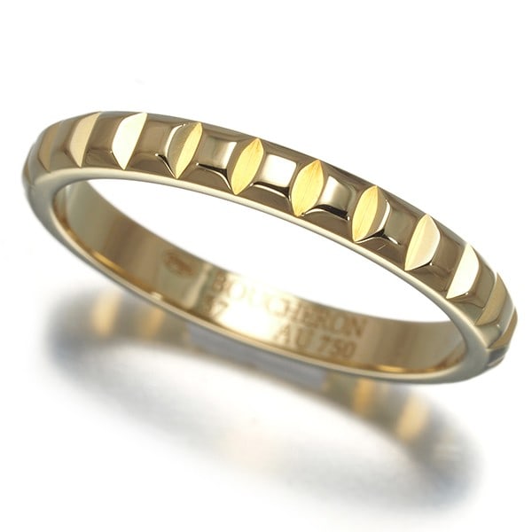 Boucheron Ring Quatre Clou De Paris Medium Eu57 18K 750 Yellow Gold: Boucheron Ring Quatre Clou De Paris Medium Eu57 18K 750 Yellow Gold 18k yellow gold, the Boucheron Quatre Clou de Paris Medium ring boasts an elegant band with no main stone. This style from the renow
