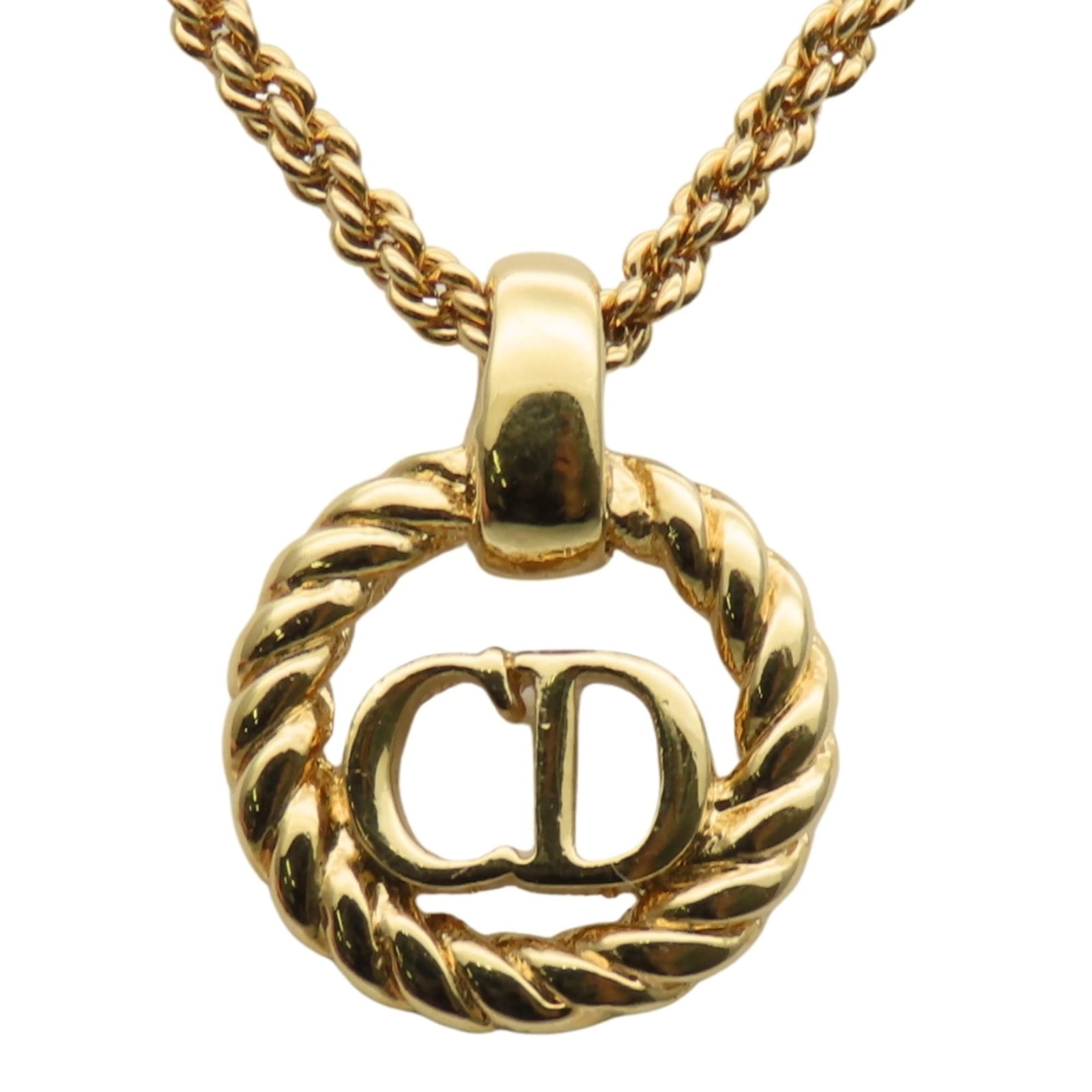 Christian Dior Cd Logo Necklace In Gold-Plated Metal. Gp. Women'S.: Christian Dior Cd Logo Necklace In Gold-Plated Metal. Gp. Women'S. Christian Dior's iconic Cd logo necklace shines in gold-plated metal, its classic design still eye-catching today. With a pendant