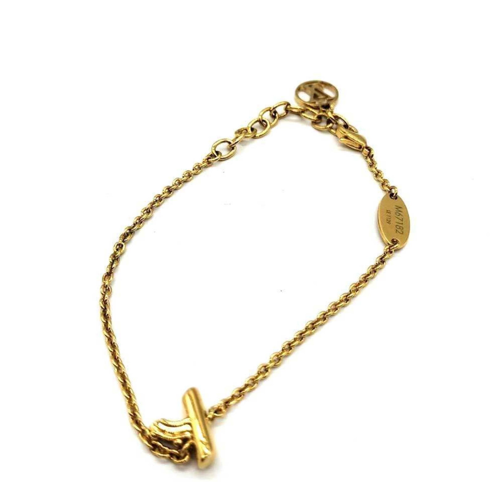 Vuitton Louis Charm Bracelet: Vuitton Louis Charm Bracelet Gold Plated Louis Vuitton Charm Bracelet, 18.5cm in length with a total length of 19.5cm, features a gold plated finish and weighs approximately 3.6g. The bracelet bears t