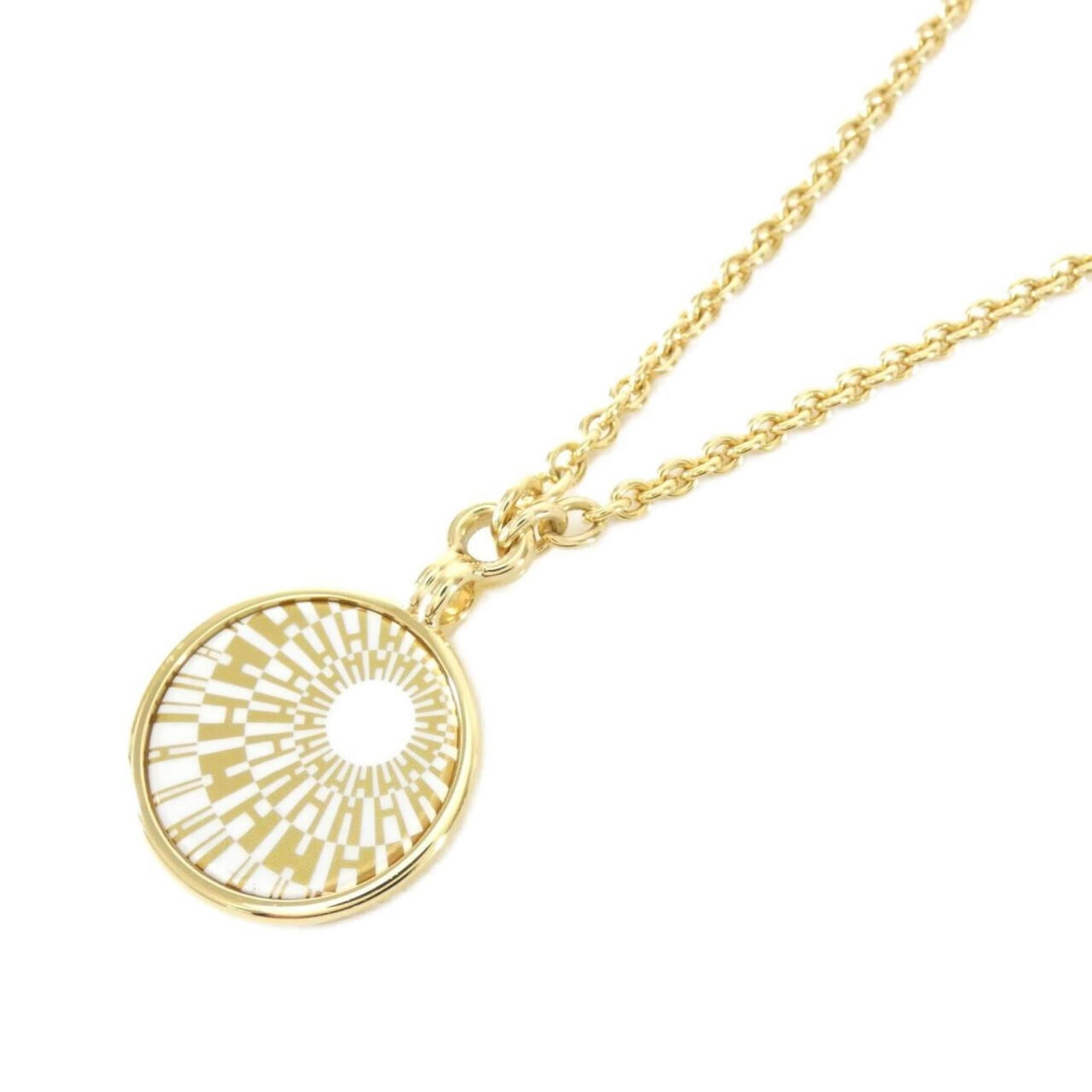 Hermes Op'H Medal Pm 982313Fe Necklace: Hermes Op'H Medal Pm 982313Fe Necklace Gold and white Hermes Op'H Medal Pm 982313Fe Necklace, featuring a 35mm x 24mm pendant with a gold chain that fits a neck circumference of 45.5 cm. The necklace