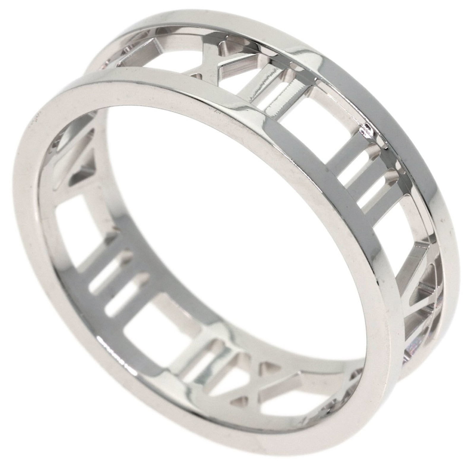 Tiffany Band Ring White Gold (18K): Tiffany Band Ring White Gold (18K) This Tiffany band ring in white gold (18K) features a classic design. The item shows some signs of usage, with a few traces of scratches and dirt, but remains in ver
