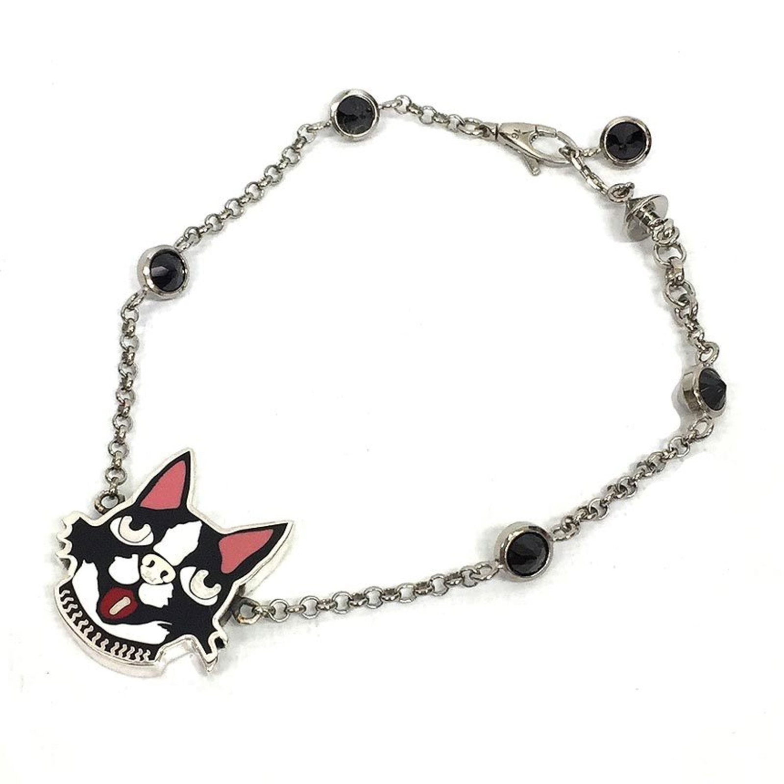 Gucci Charm Bracelet Silver 925: Gucci Charm Bracelet Silver 925 Silver 925 charm bracelet from Gucci, featuring a sleek and modern design. This used item boasts hardly any traces of usage, making it look like new. The silver finish