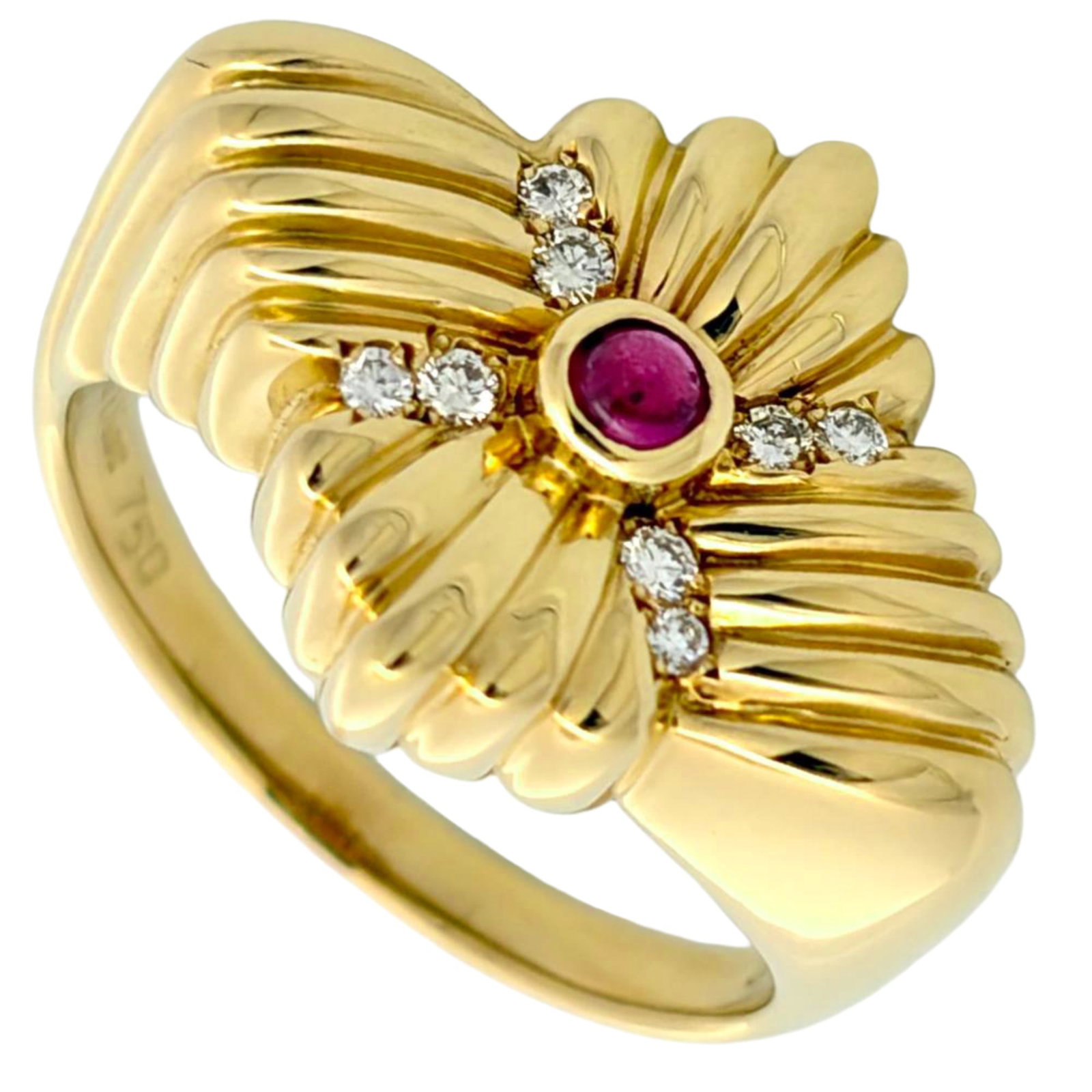 Christian Dior yellow gold band ring: Christian Dior yellow gold band ring Yellow gold band ring from Christian Dior, crafted in 18K yellow gold and featuring a classic design. This like-new item boasts mint condition details, making it