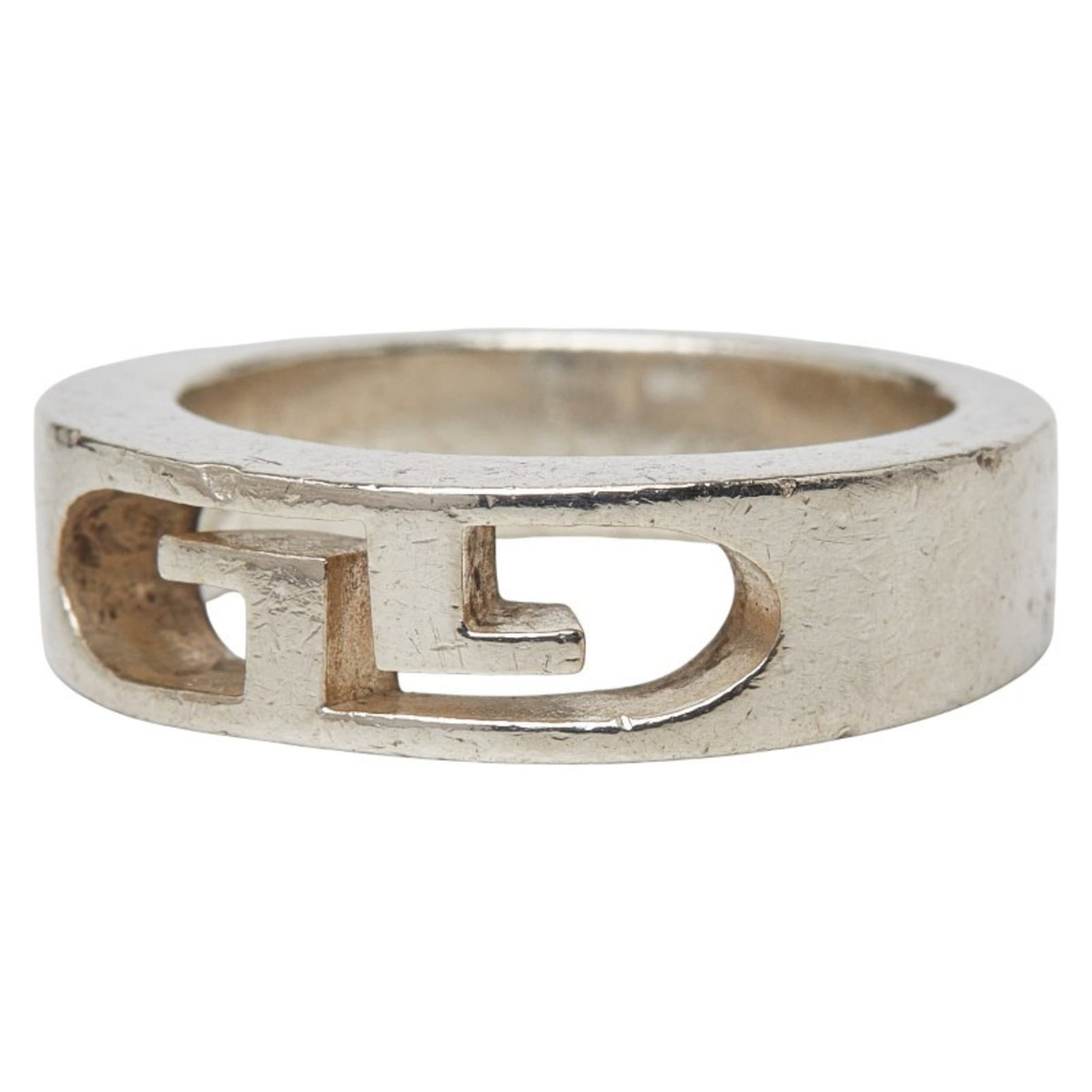 Gucci ring band silver 925: Gucci ring band silver 925 Silver 925 band ring from Gucci, featuring a sleek and modern design. This used item shows signs of wear, including scratches and dirt, but remains in good condition