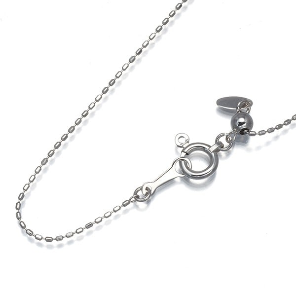 Cut 18K White Gold Ball Bead Chain Necklace 45cm 750: Cut 18K White Gold Ball Bead Chain Necklace 45cm 750 18k White Gold Ball Bead Chain Necklace, 45cm long. This elegant necklace showcases an 18k white gold chain with a classic ball bead design, crafte