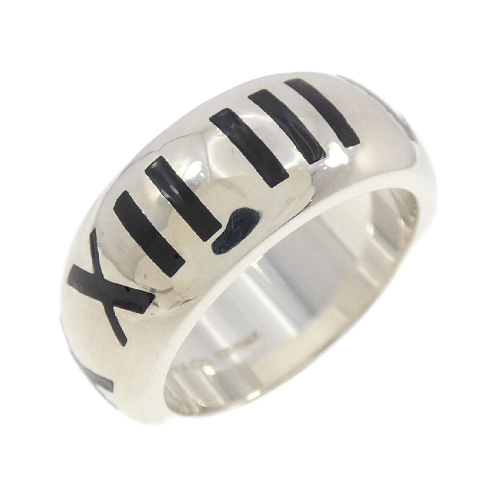 Tiffany Band Ring Silver 925: Tiffany Band Ring Silver 925 Silver band ring from Tiffany, made from high-quality Silver 925 material. The item bears some minor scratches and dirt, but remains in very good condition overall. This u