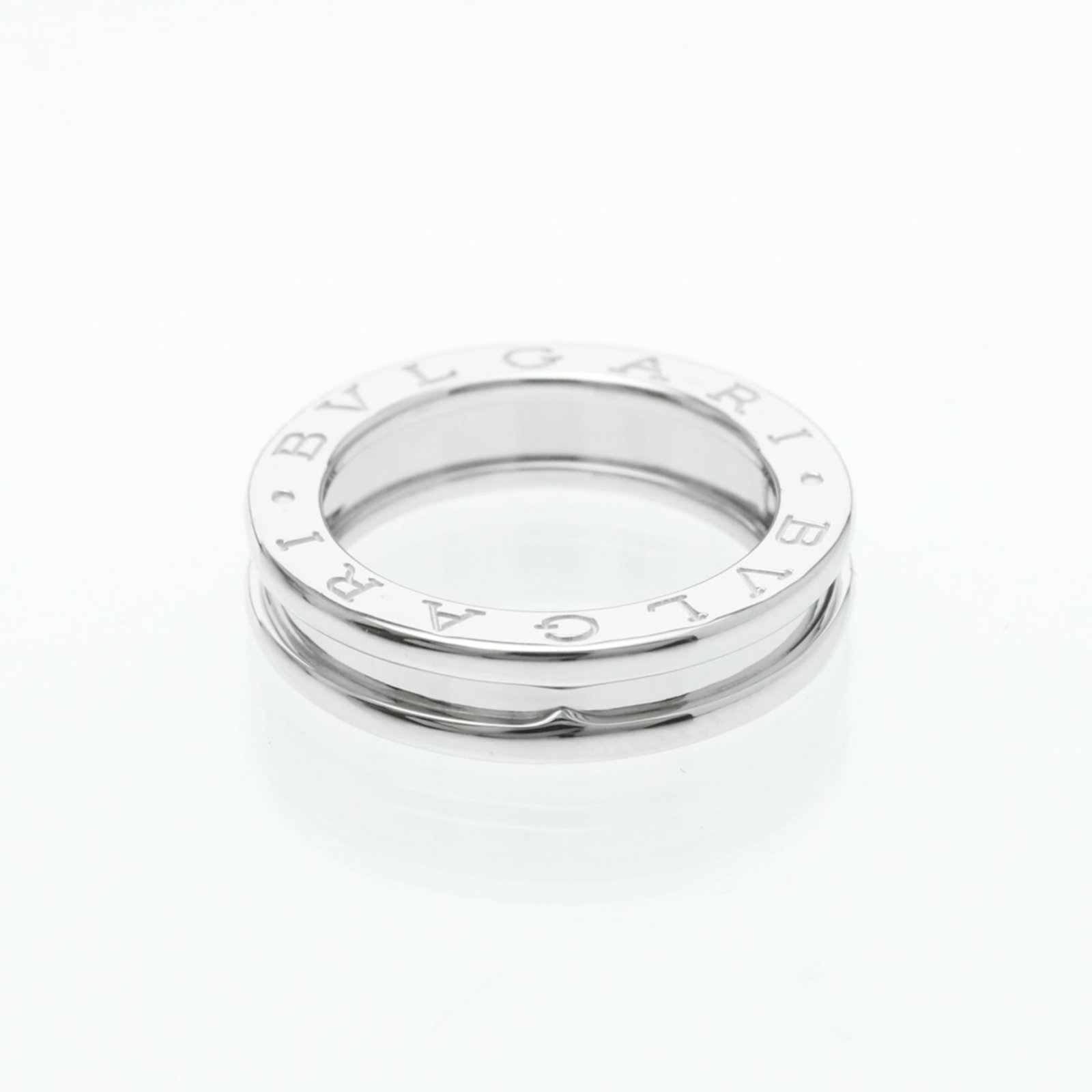 Bvlgari Band Ring White Gold (18K): Bvlgari Band Ring White Gold (18K) Bvlgari Band Ring White Gold (18K) - A sleek and sophisticated band ring in white gold, crafted with 18K metal purity. This stylish piece features a width of 5mm and