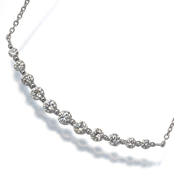 Diamond necklace white gold line 0.50ct 18k H&C: Diamond necklace white gold line 0.50ct 18k H&C This 0.50ct diamond pendant on an 18k white gold chain showcases a natural diamond, set in high carat color (H&C) for maximum brilliance. The