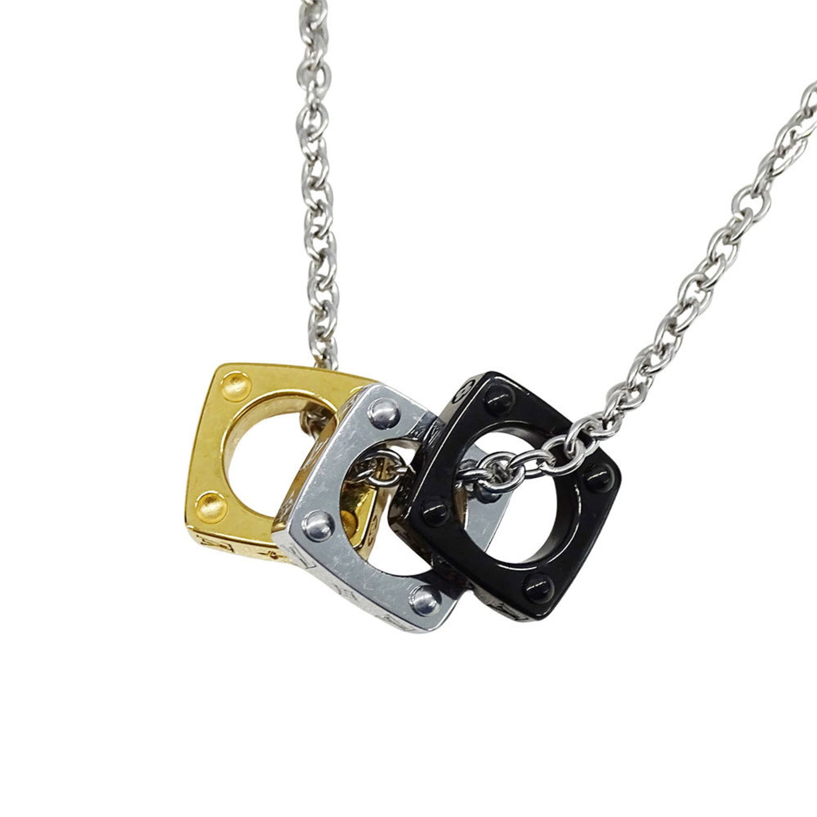 Louis Vuitton Men'S Monogram Bold Silver Pendant Necklace In Multicolor (M00675): Louis Vuitton Men'S Monogram Bold Silver Pendant Necklace In Multicolor (M00675) Silver pendant necklace with bold monogram pattern from Louis Vuitton, featuring multicolor design. The necklace has a